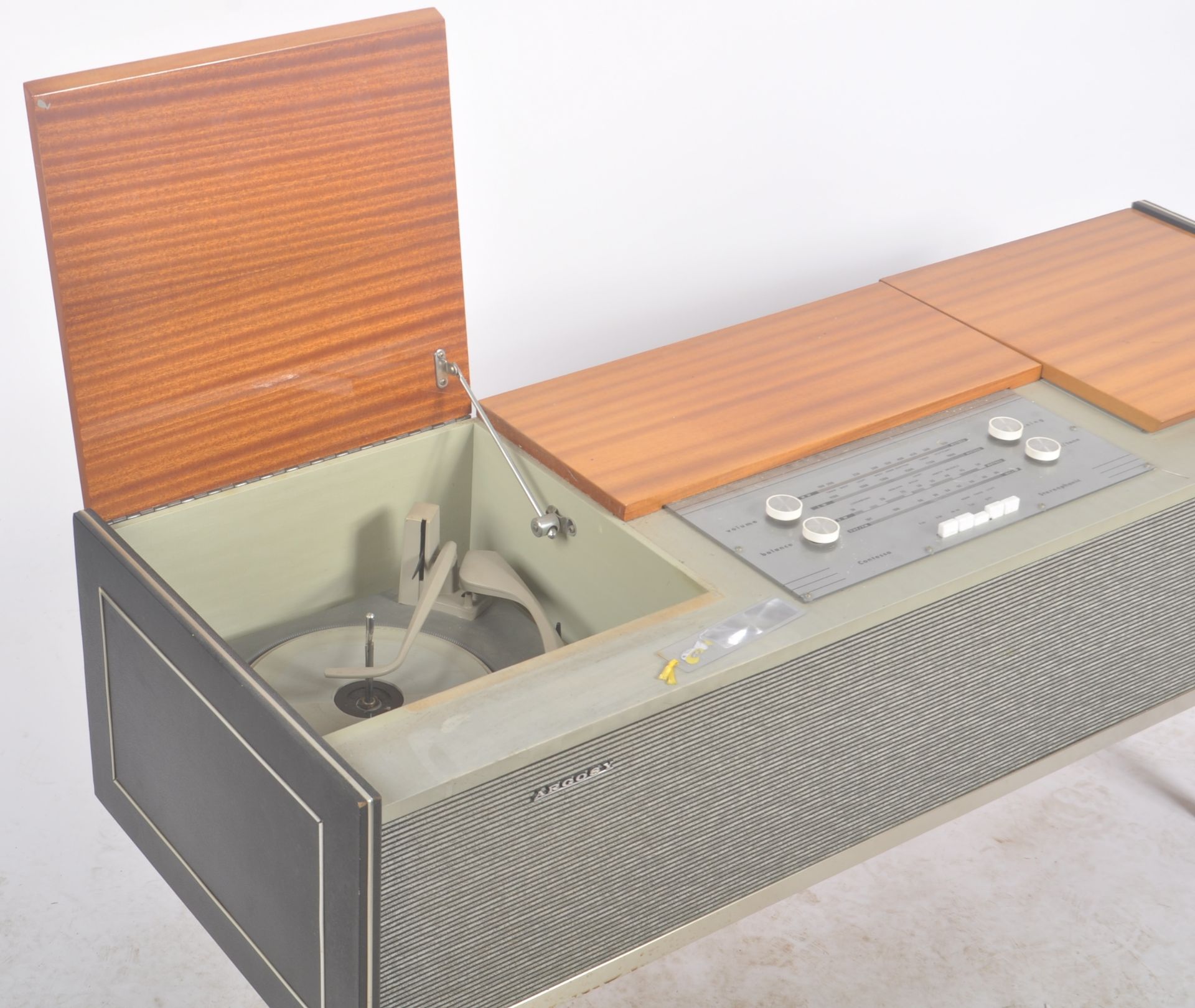 ARGOSY - MID CENTURY STEREO / RADIOGRAM CREDENZA - Image 4 of 9