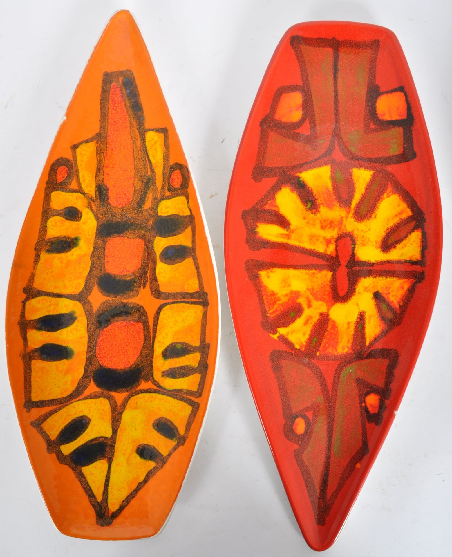 POOLE POTTERY - DELPHIS RANGE - TWO SPEARHEAD PLATES - Image 2 of 6