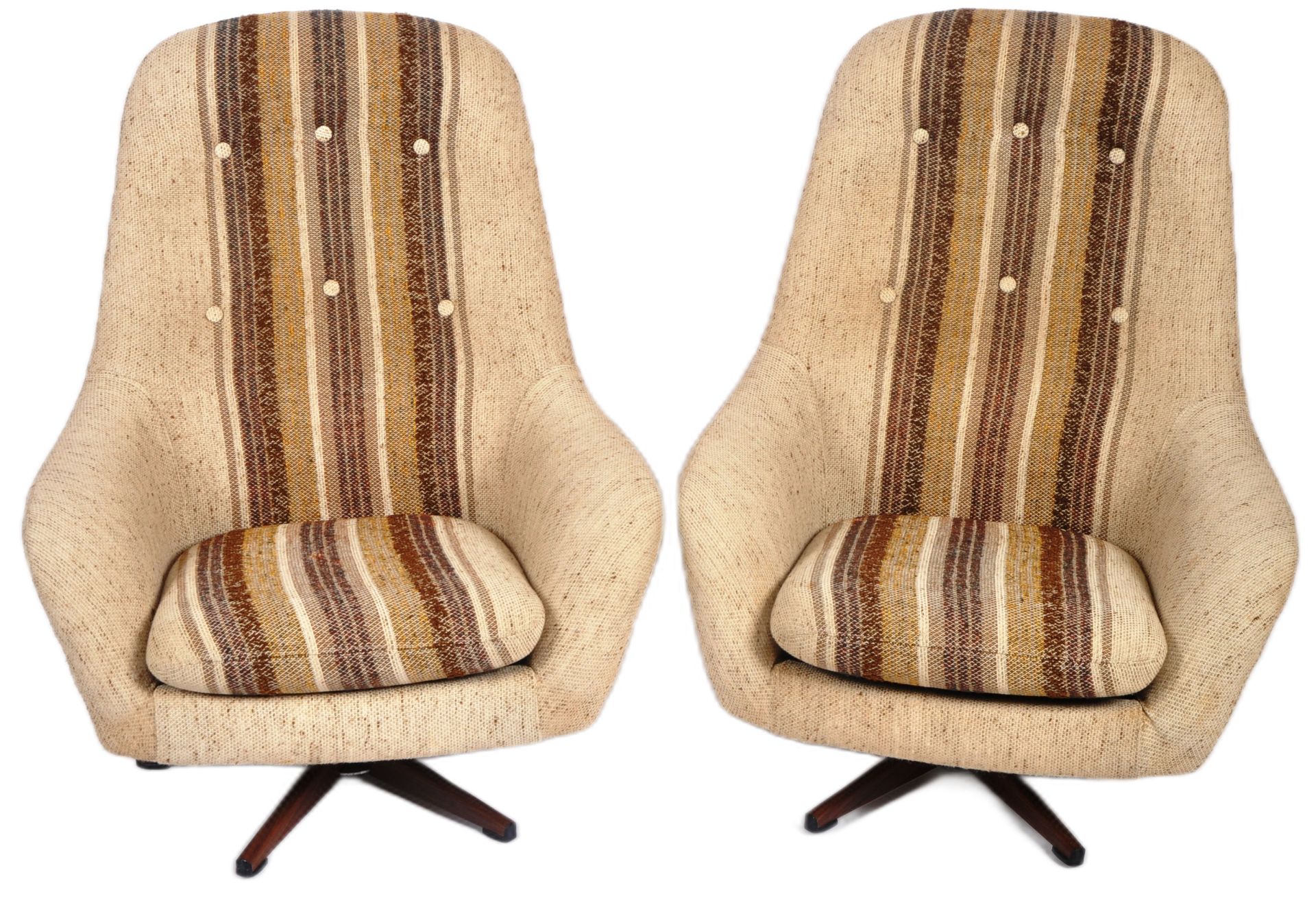 SLATTE GUNGAN - MATCHING PAIR OF SWIVEL EGG CHAIRS