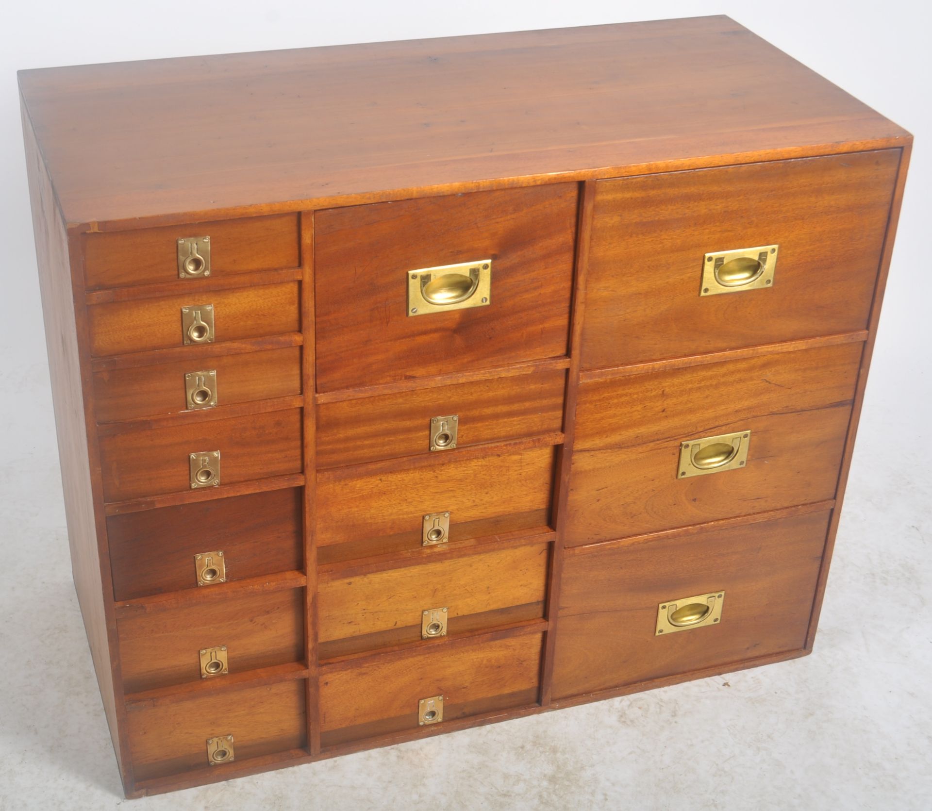 VINTAGE 20TH CENTURY TEAK CAMPAIGN MULTI CHEST OF DRAWERS - Bild 2 aus 15