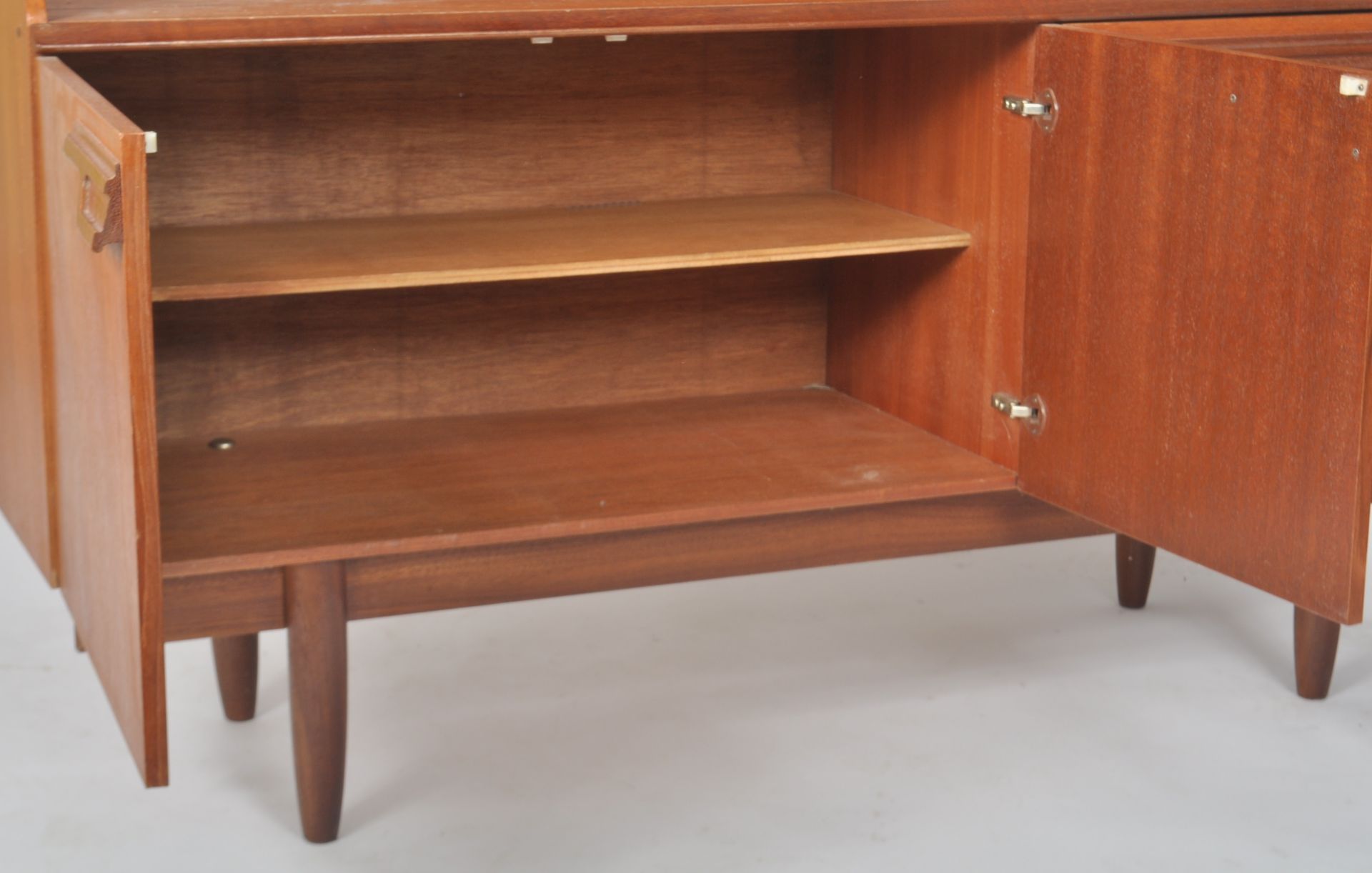 BEAUTILITY - 1970s TEAK HIGHBOARD / SIDEBOARD - Bild 5 aus 8