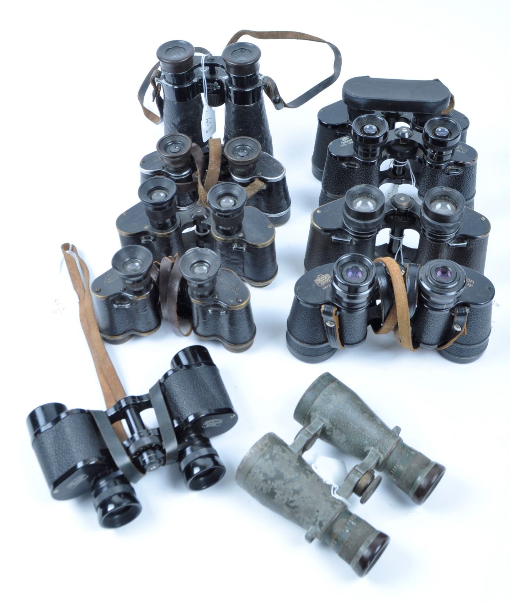 COLLECTION OF ASSORTED VINTAGE BINOCULARS INCLUDING MILITARY ISSUE - Image 2 of 5