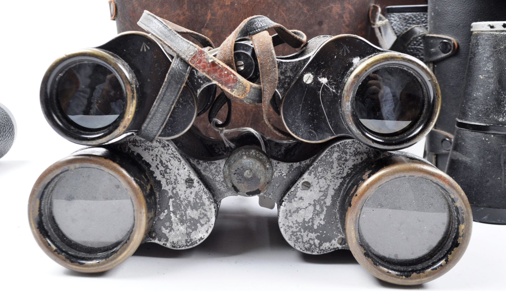 COLLECTION OF ASSORTED VINTAGE BINOCULARS - Image 5 of 5