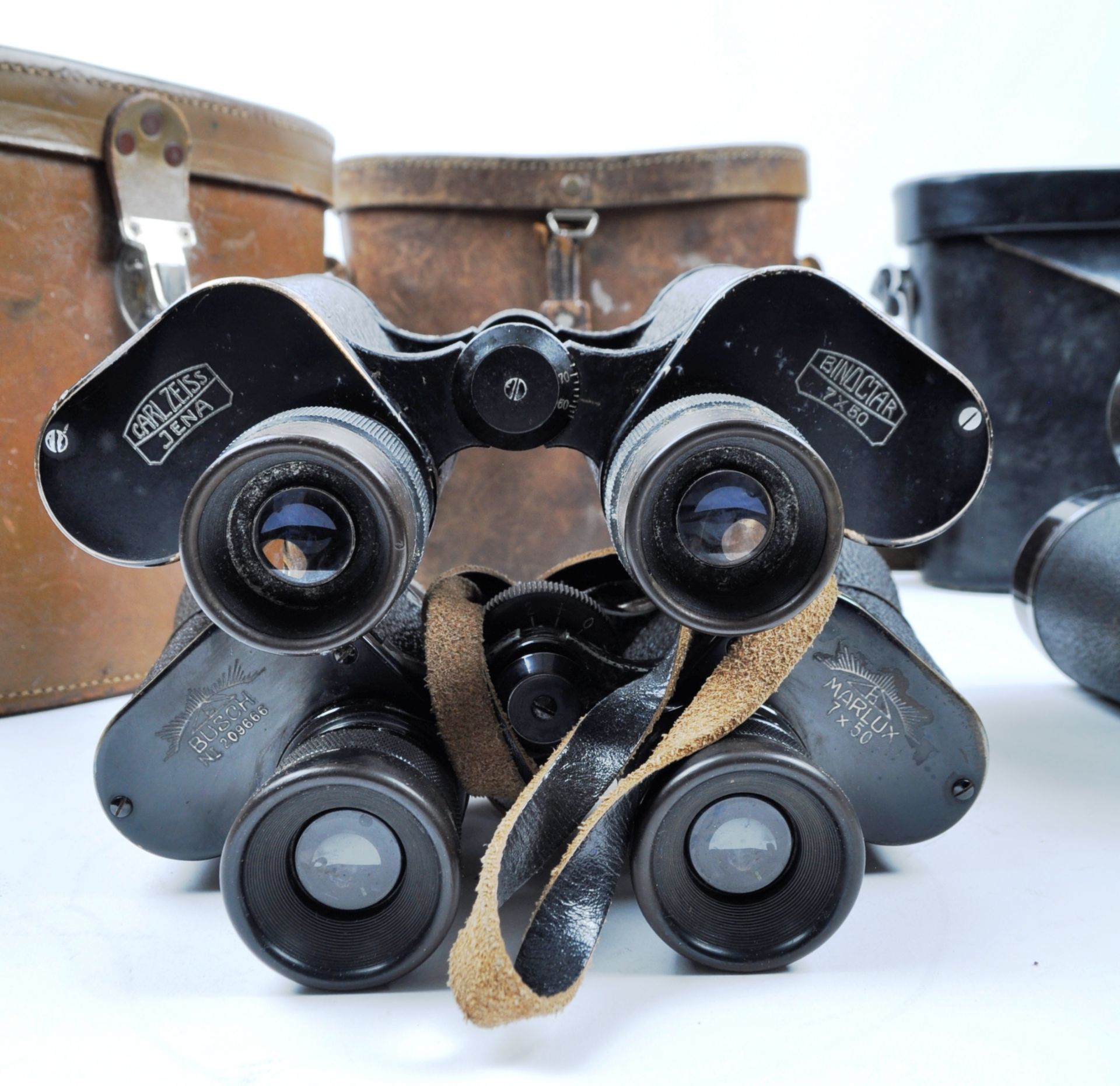 COLLECTION OF ASSORTED CASED VINTAGE BINOCULARS - Image 3 of 4