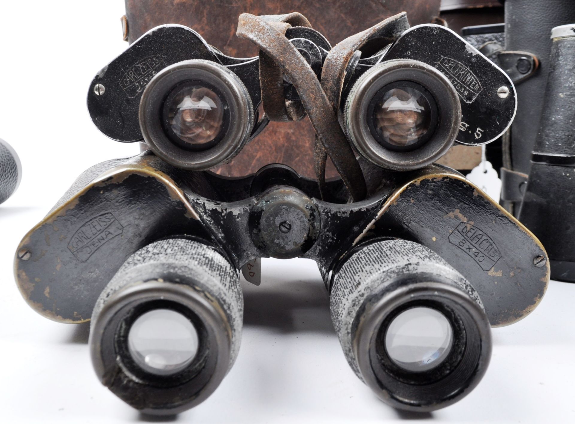 COLLECTION OF ASSORTED VINTAGE BINOCULARS - Image 4 of 5