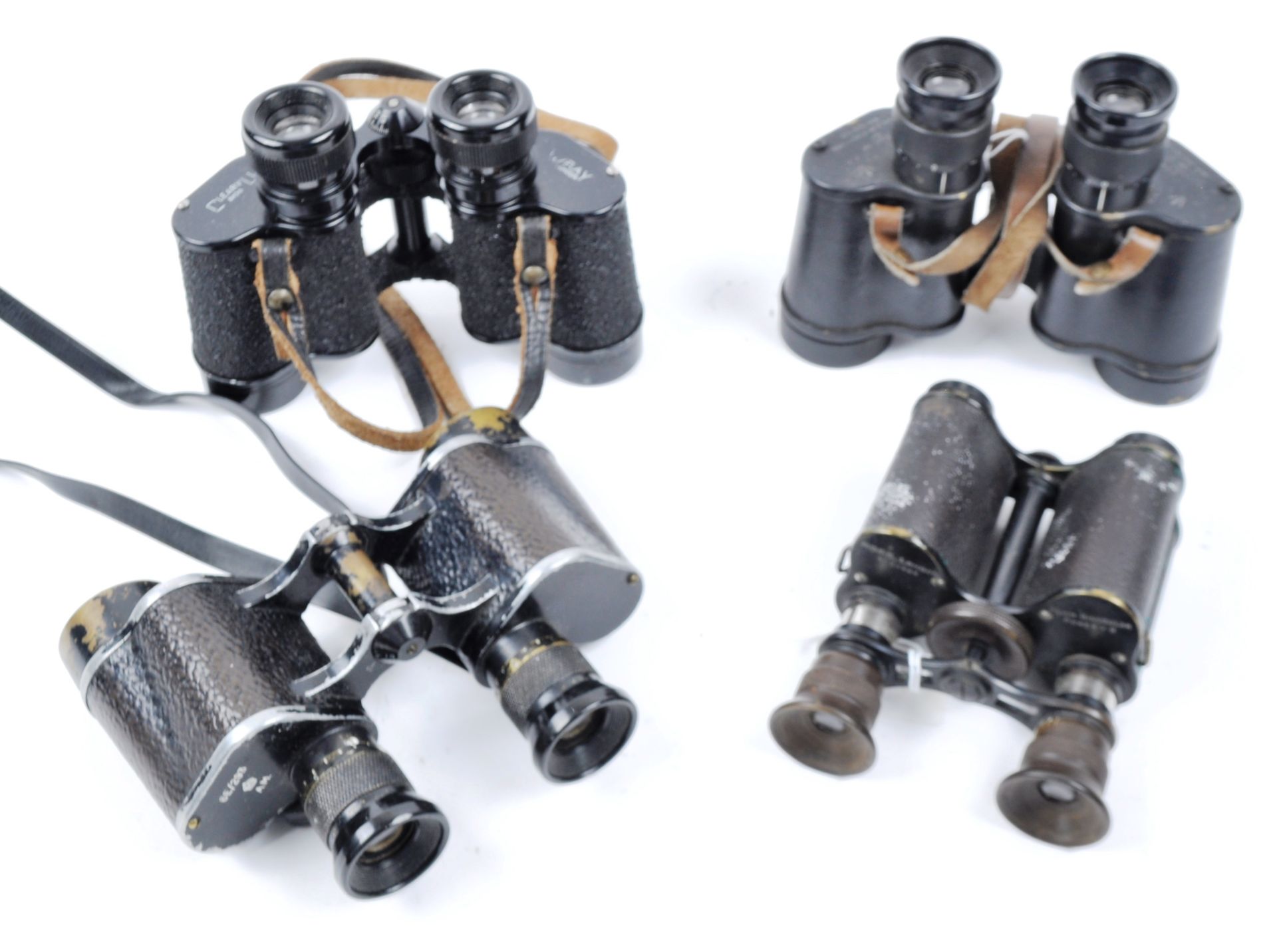 COLLECTION OF ASSORTED VINTAGE BINOCULARS INCLUDING MILITARY ISSUE - Bild 2 aus 5