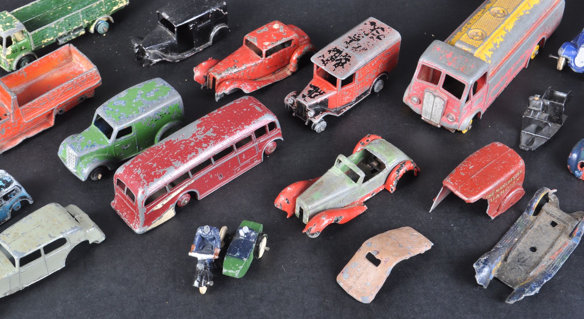 COLLECTION OF PRE WAR DINKY TOYS DIECAST MODELS & PARTS - Image 7 of 7