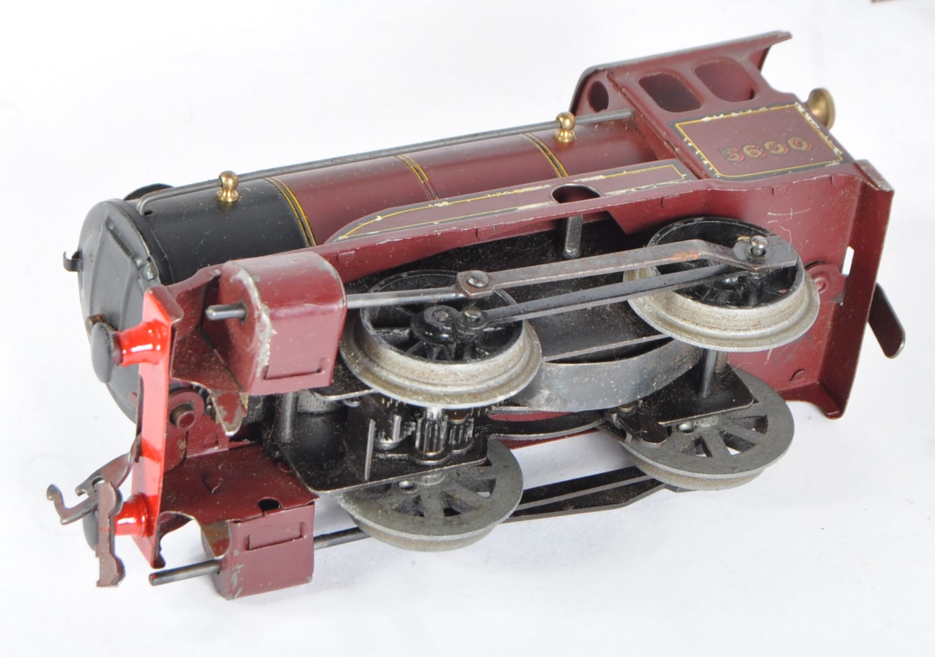 VINTAGE HORNBY O GAUGE TINPLATE CLOCKWORK LOCOMOTIVES - Image 4 of 7