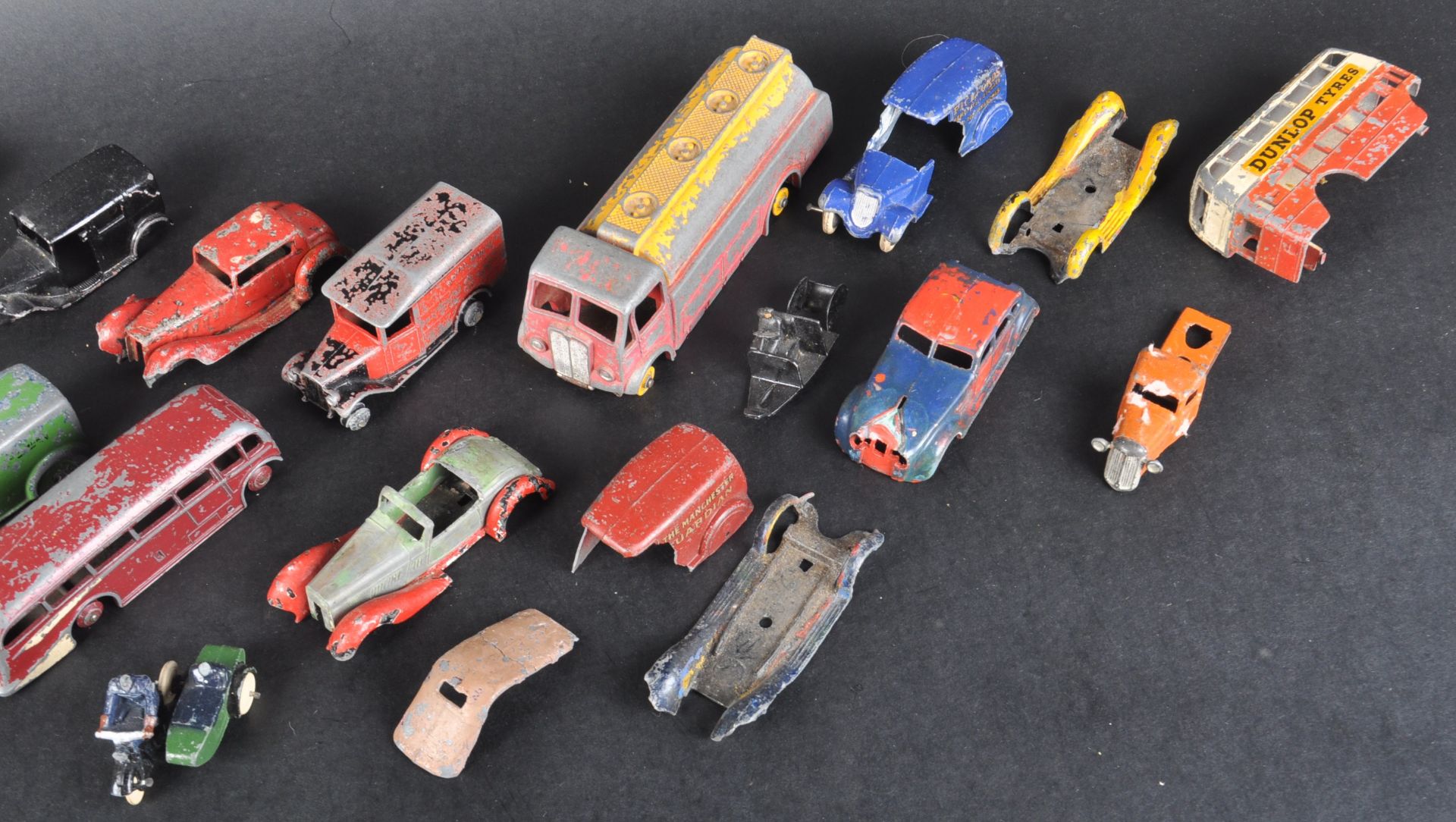 COLLECTION OF PRE WAR DINKY TOYS DIECAST MODELS & PARTS - Image 2 of 7