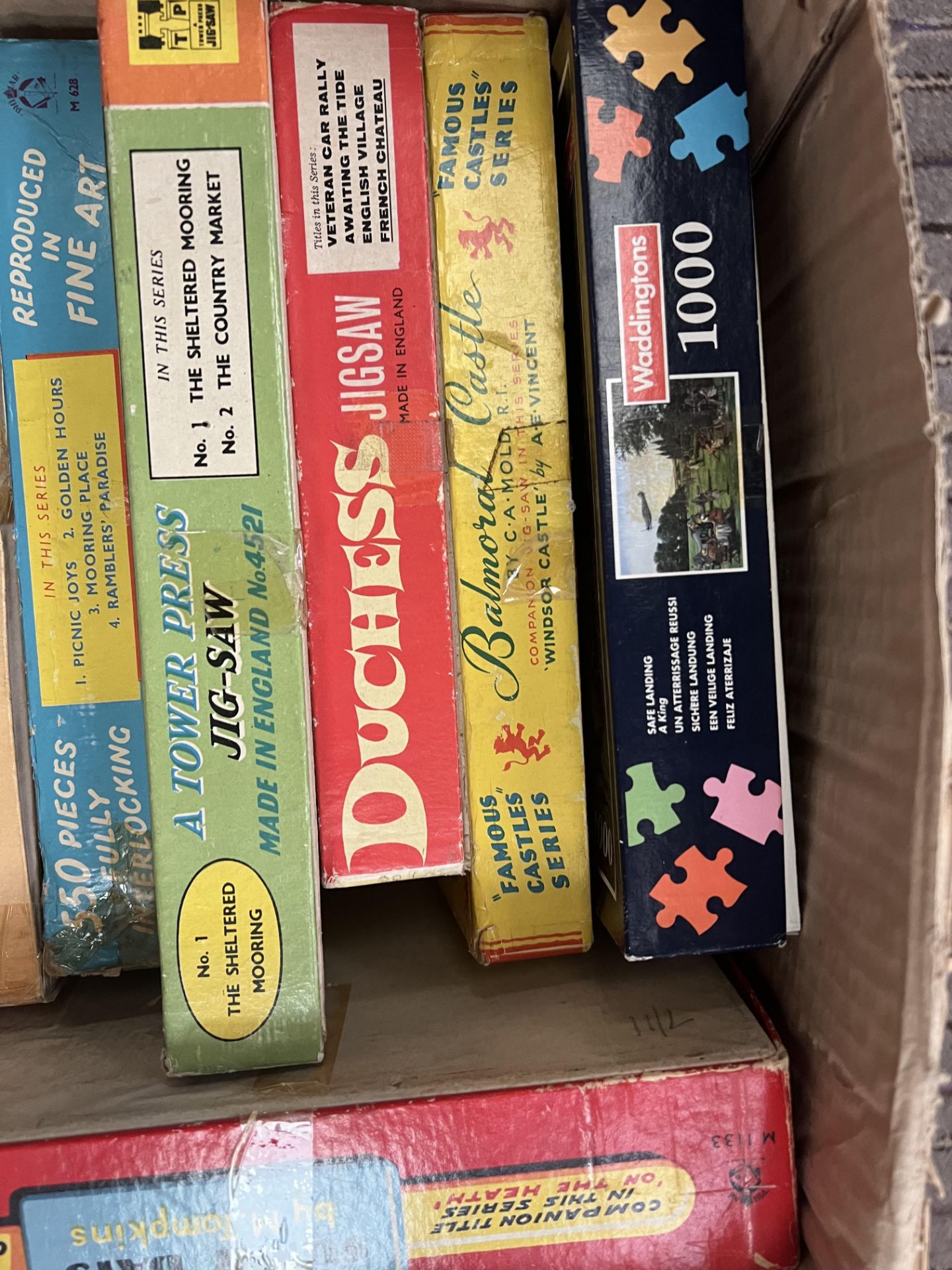 LARGE COLLECTION OF VINTAGE BRITISH JIGSAW PUZZLES - Image 2 of 5