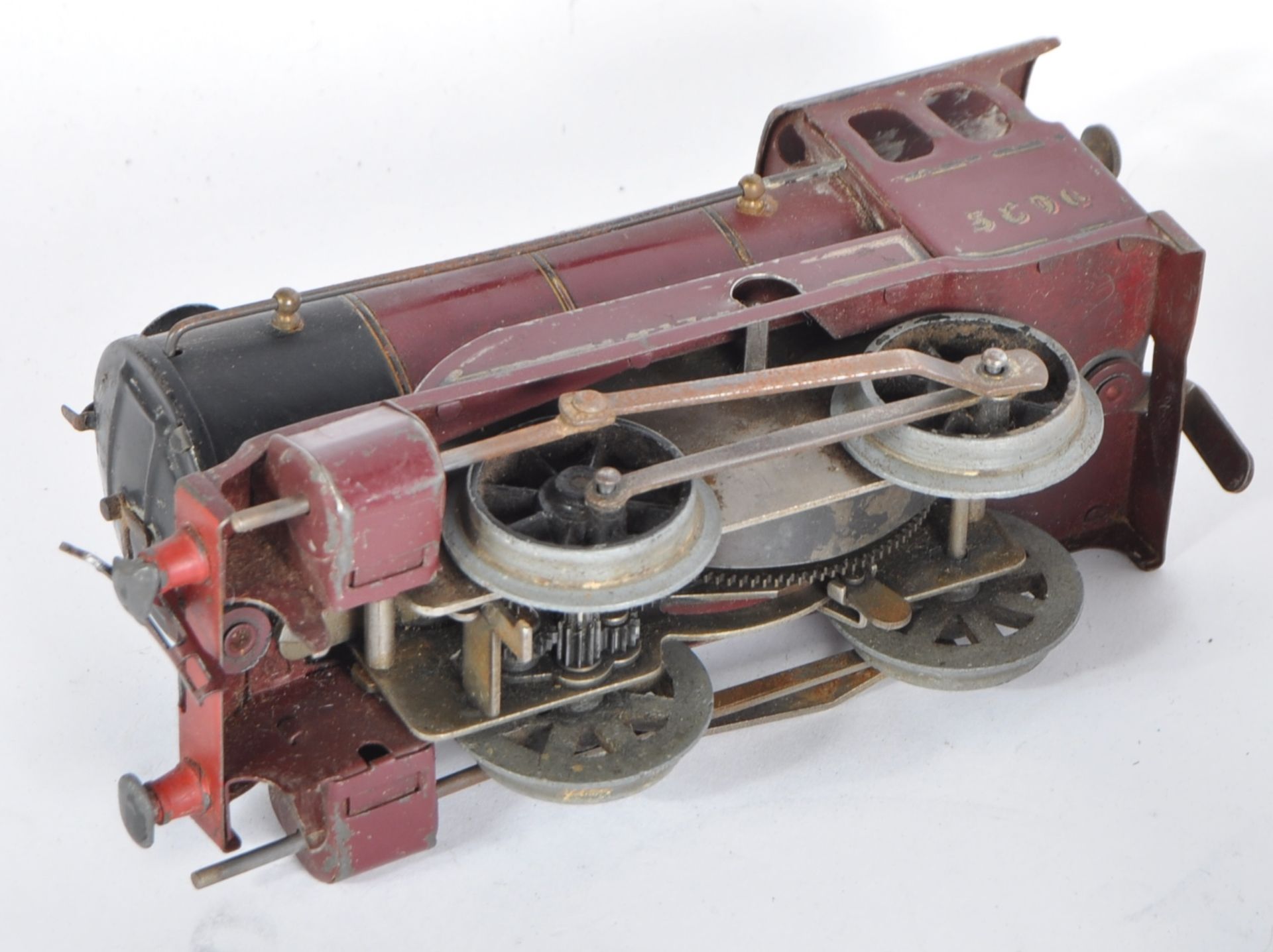 VINTAGE HORNBY O GAUGE TINPLATE CLOCKWORK LOCOMOTIVES - Image 5 of 7