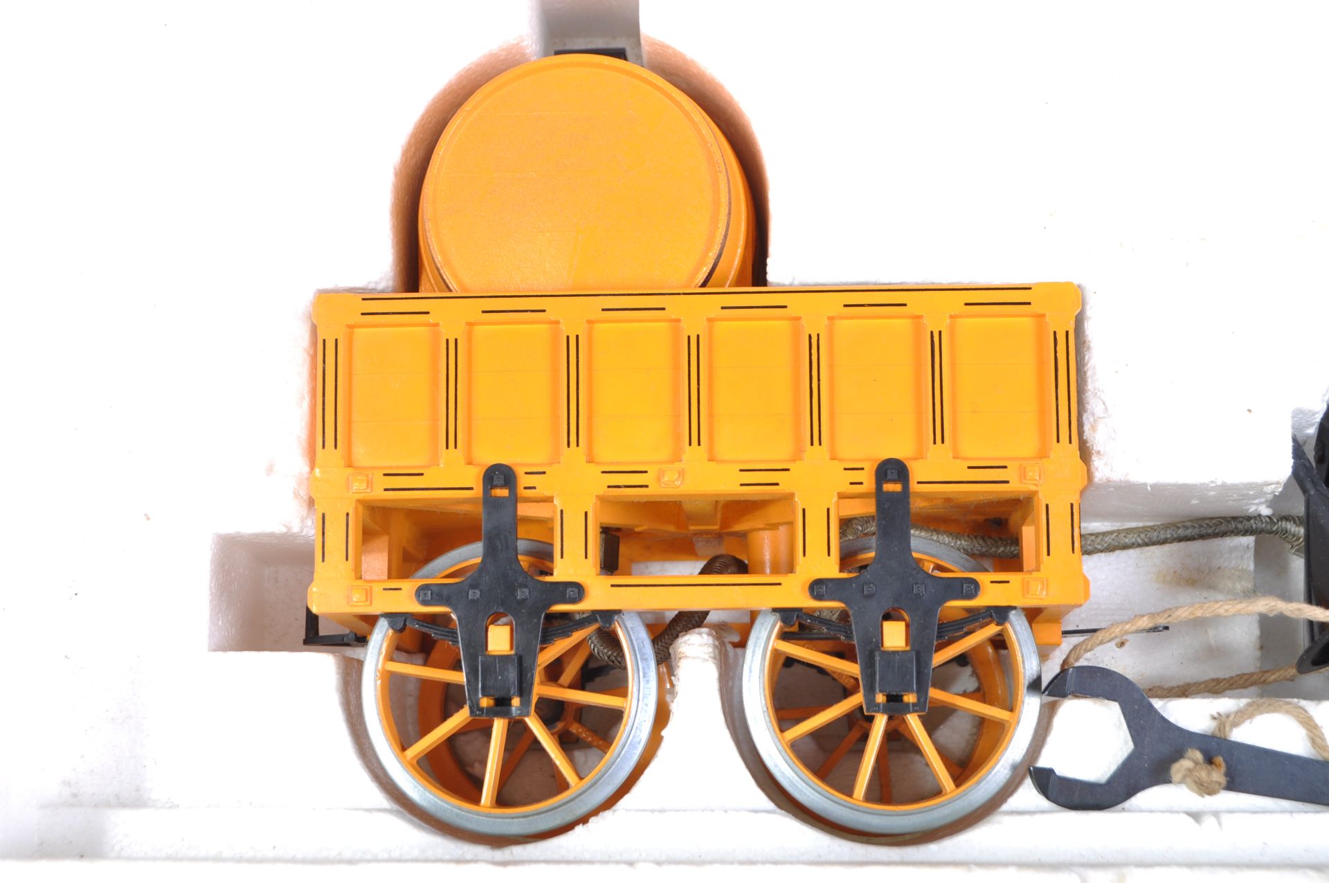 ORIGINAL HORNBY G SCALE ' STEPHENSON'S ROCKET ' LOCOMOTIVE - Image 4 of 6