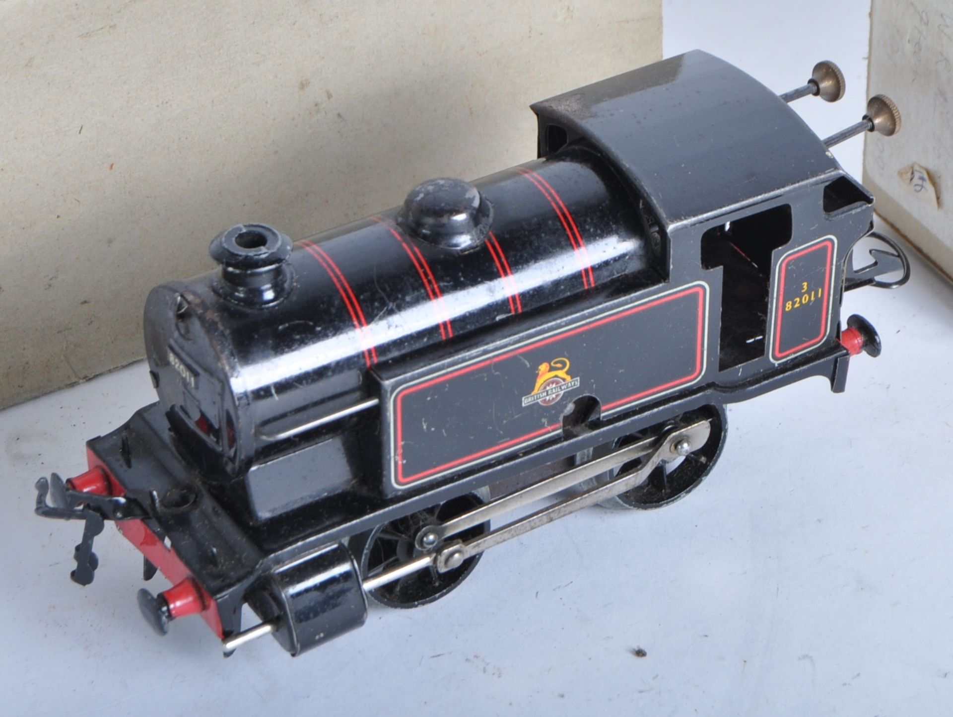 TWO VINTAGE HORNBY O GAUGE TINPLATE CLOCKWORK LOCOMOTIVES - Image 5 of 7