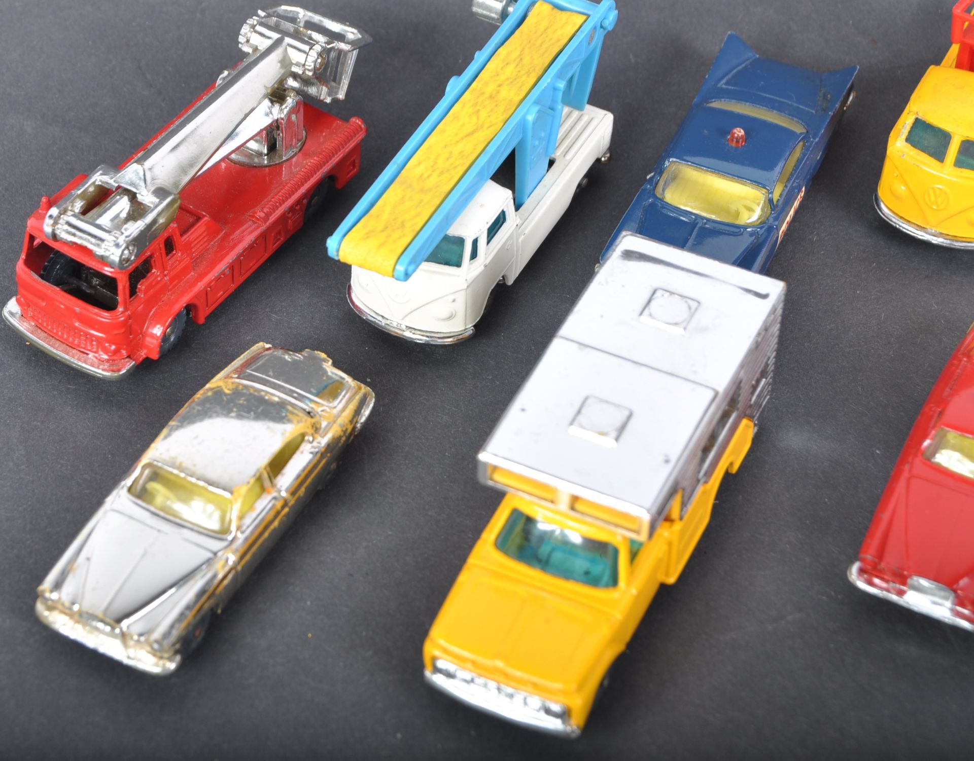 COLLECTION OF ASSORTED VINTAGE HUSKY DIECAST MODELS - Image 4 of 8