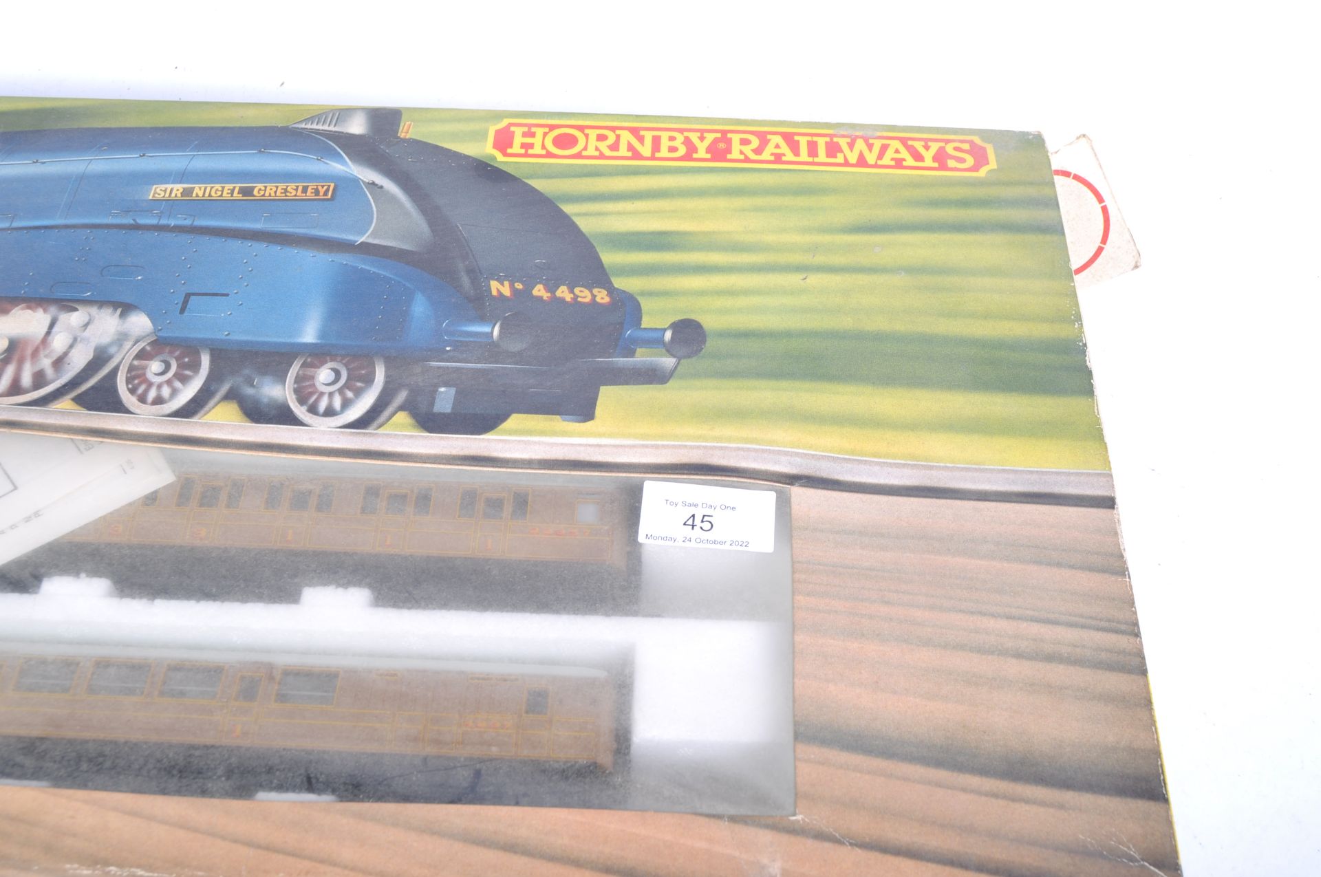 HORNBY 00 GAUGE MODEL RAILWAY ELECTRIC TRAINSET ' THE BLUE STREAK ' - Image 2 of 5