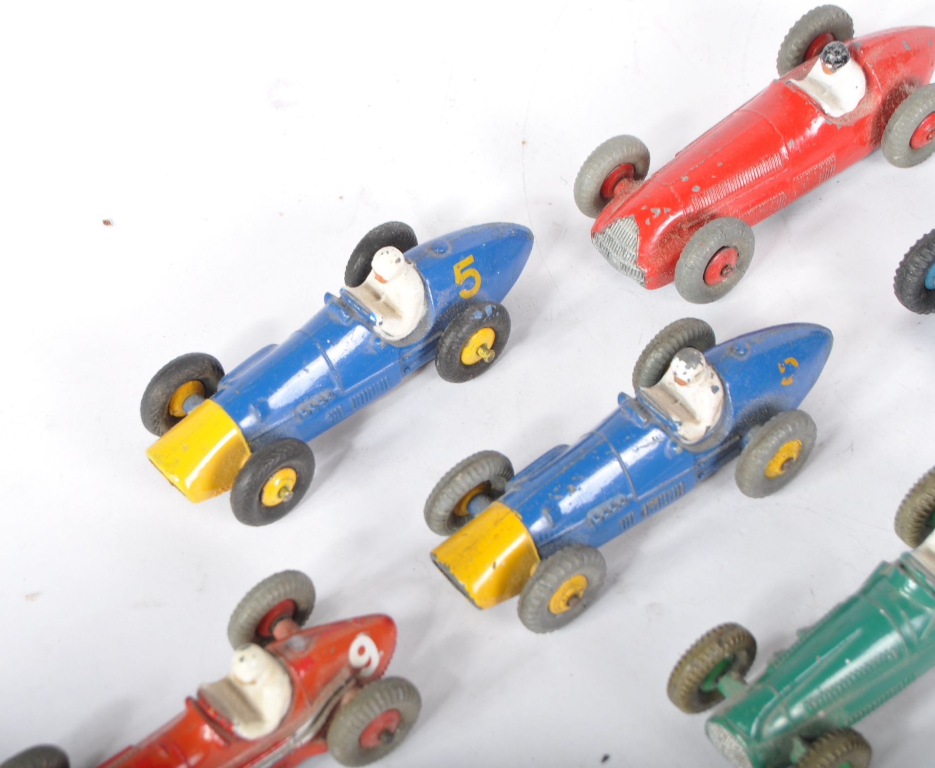 COLLECTION OF VINTAGE DINKY TOYS DIECAST RACING CARS - Image 5 of 7