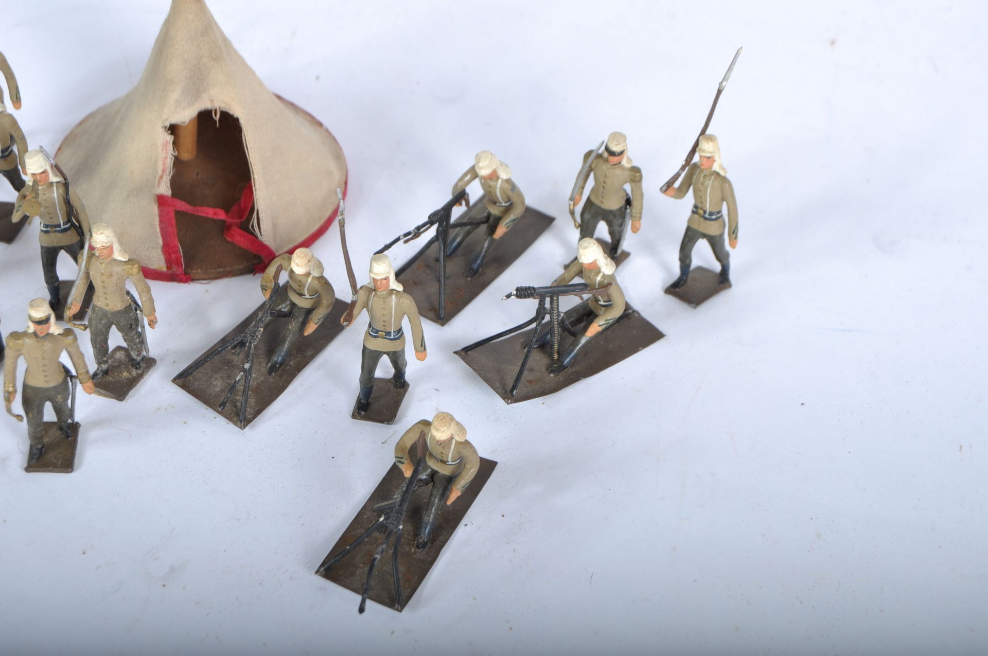 EARLY 20TH CENTURY FRENCH MIGNOT TOY SOLDIERS - Image 3 of 5