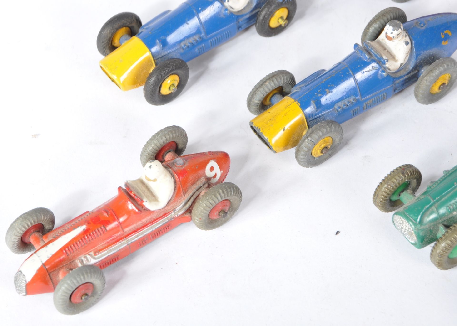 COLLECTION OF VINTAGE DINKY TOYS DIECAST RACING CARS - Image 3 of 7