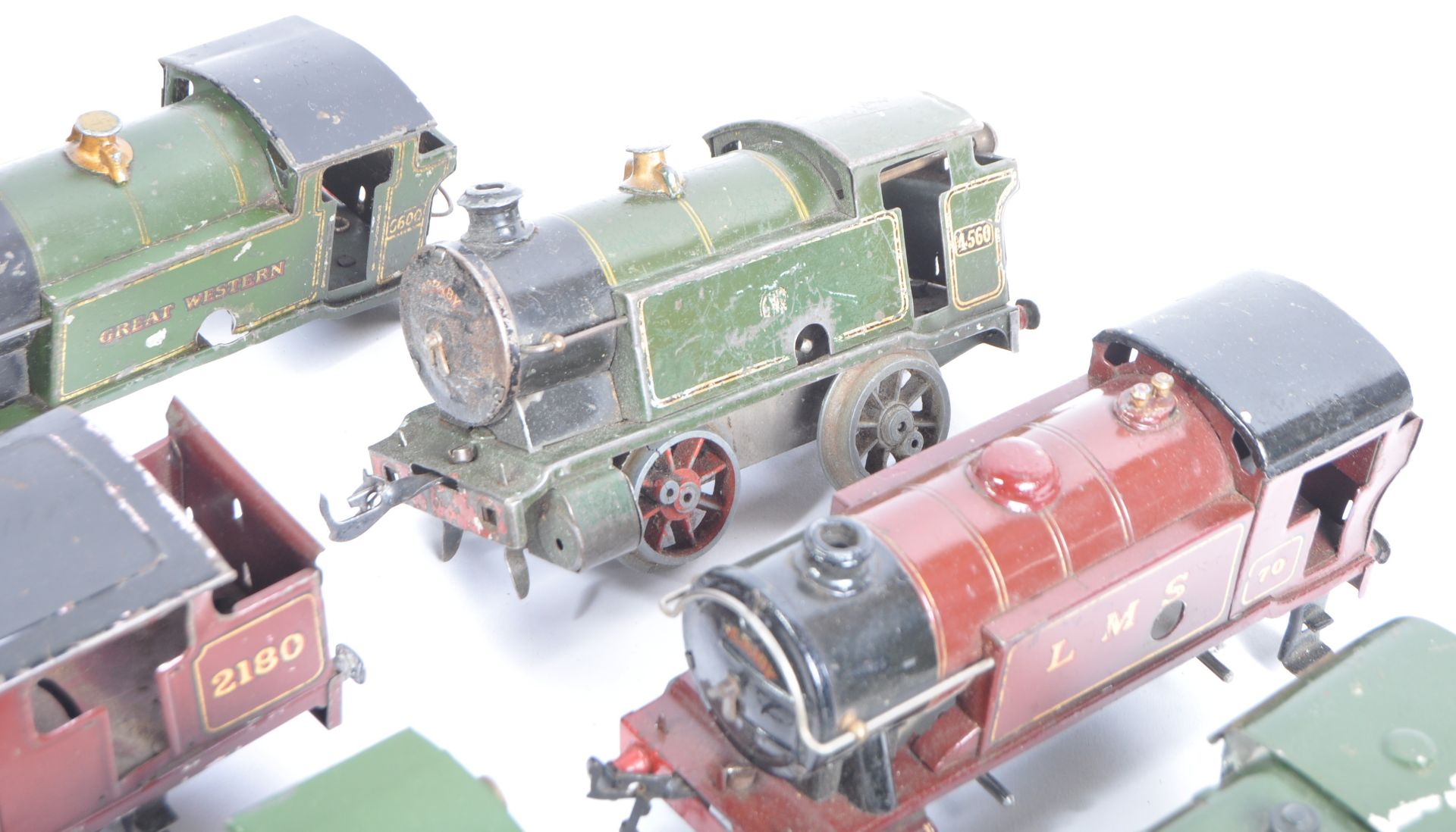 COLLECTION OF HORNBY O GAUGE TINPLATE LOCOMOTIVE BODIES / PARTS - Image 6 of 9