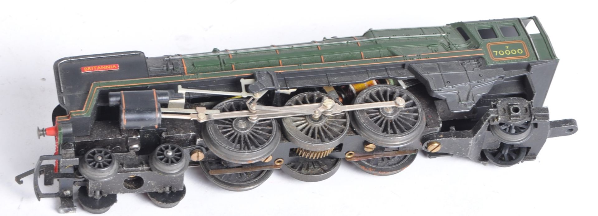 COLLECTION OF VINTAGE TRIANG 00 GAUGE MODEL RAILWAY LOCOMOTIVES - Image 3 of 7