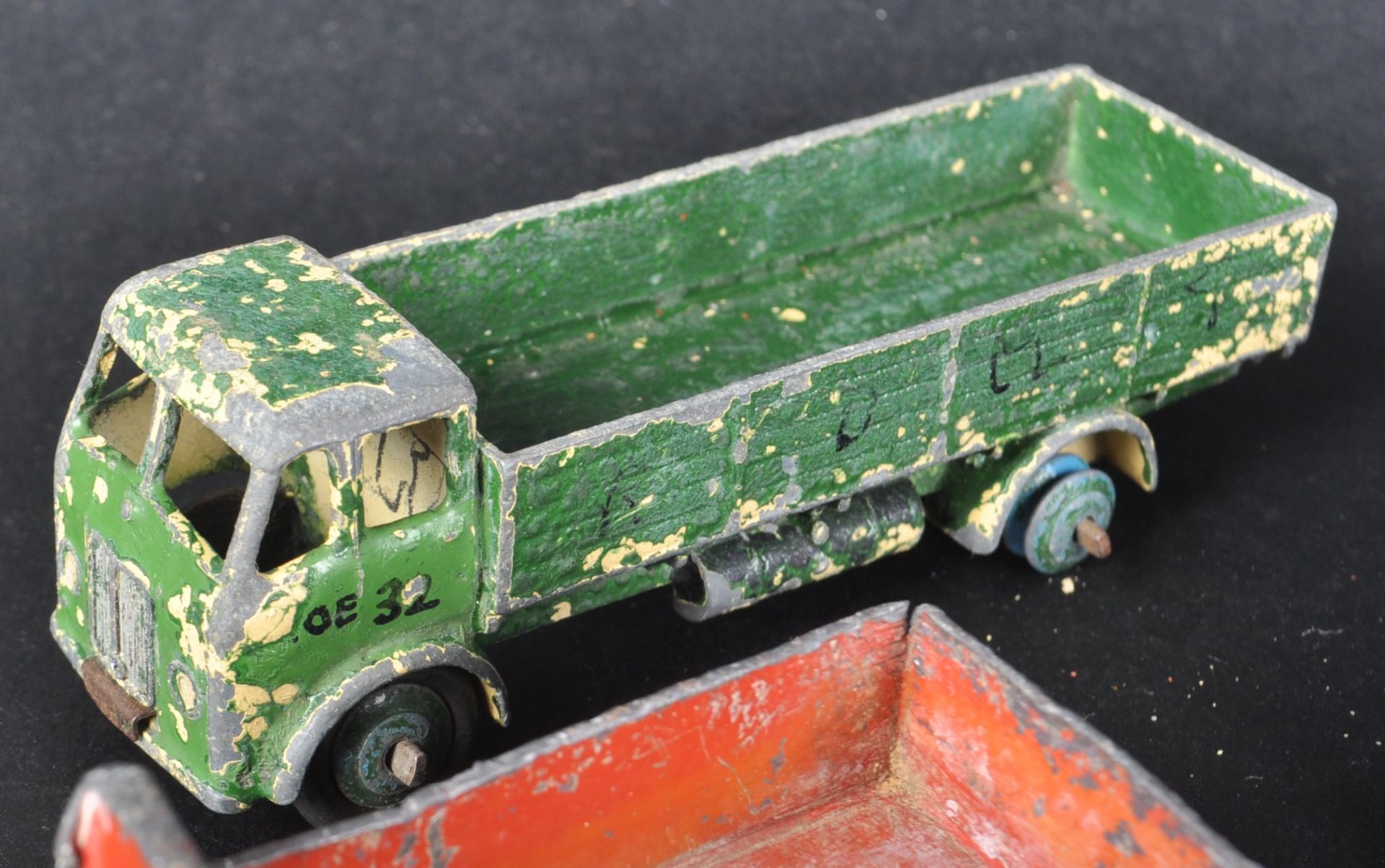 COLLECTION OF PRE WAR DINKY TOYS DIECAST MODELS & PARTS - Image 5 of 7