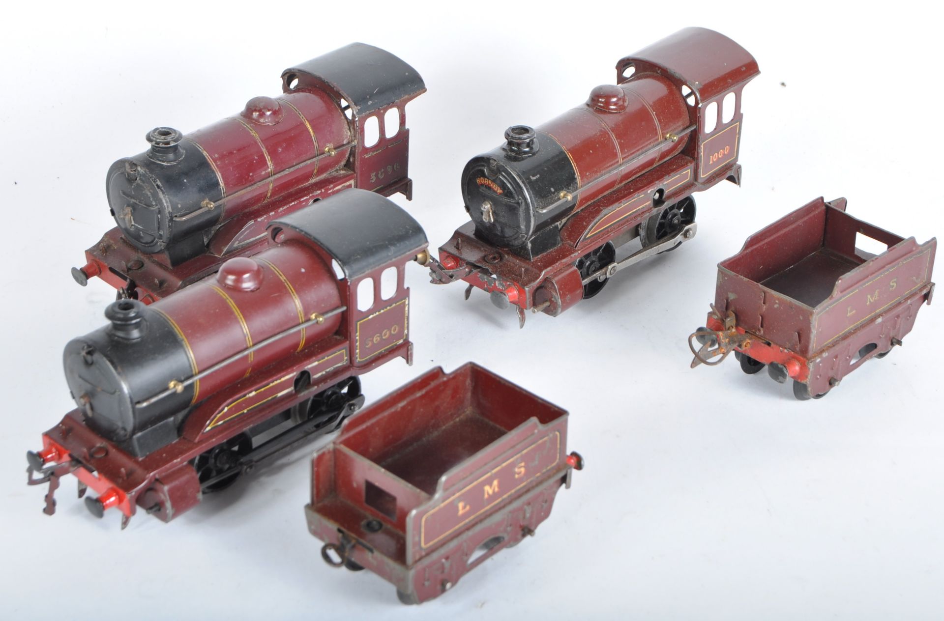 VINTAGE HORNBY O GAUGE TINPLATE CLOCKWORK LOCOMOTIVES