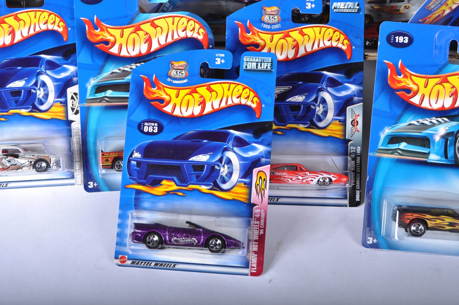 COLLECTION OF ASSORTED CARDED MATTEL HOT WHEELS DIECAST MODELS - Image 3 of 7