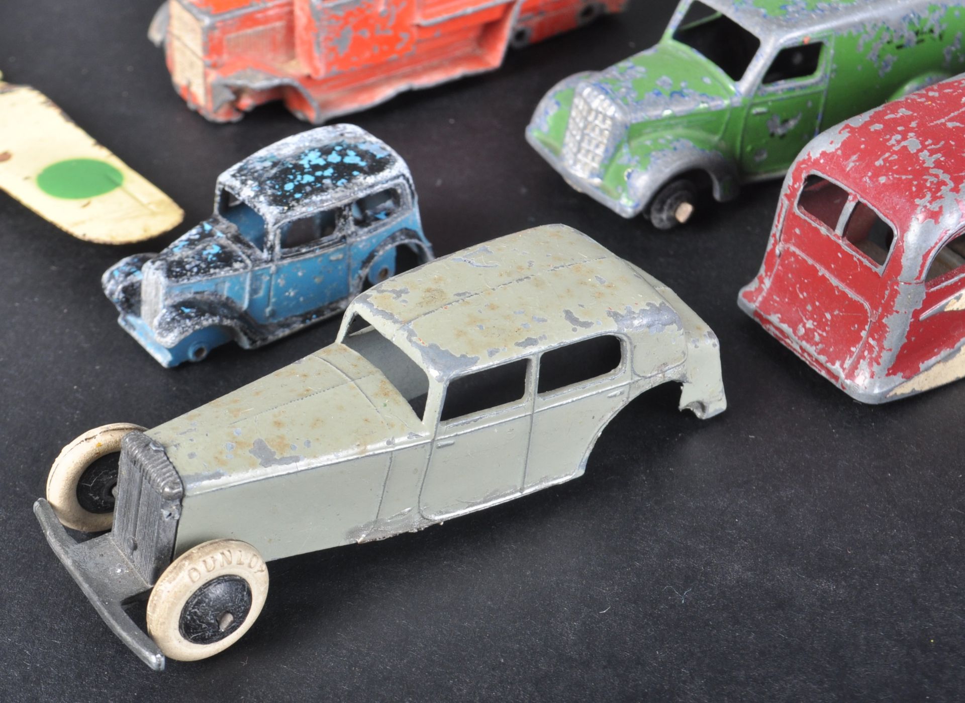 COLLECTION OF PRE WAR DINKY TOYS DIECAST MODELS & PARTS - Image 6 of 7