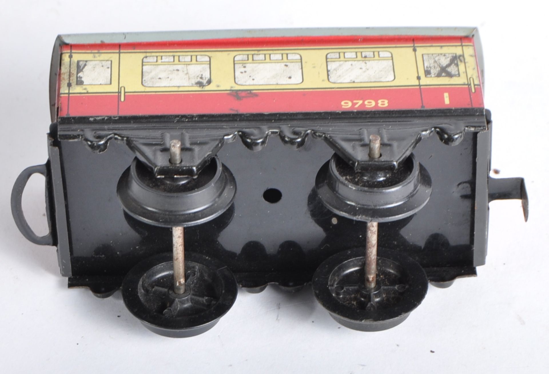 COLLECTION OF VINTAGE HORNBY O GAUGE TINPLATE ROLLING STOCK - Image 8 of 8