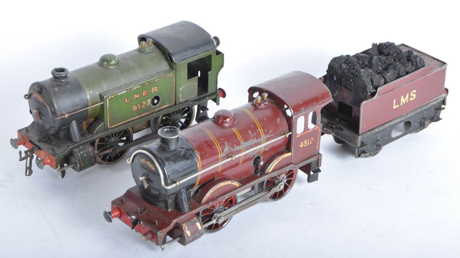 TWO VINTAGE HORNBY O GAUGE TINPLATE CLOCKWORK LOCOMOTIVES