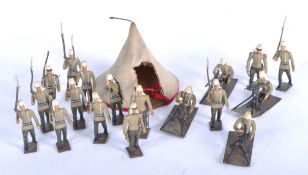 EARLY 20TH CENTURY FRENCH MIGNOT TOY SOLDIERS