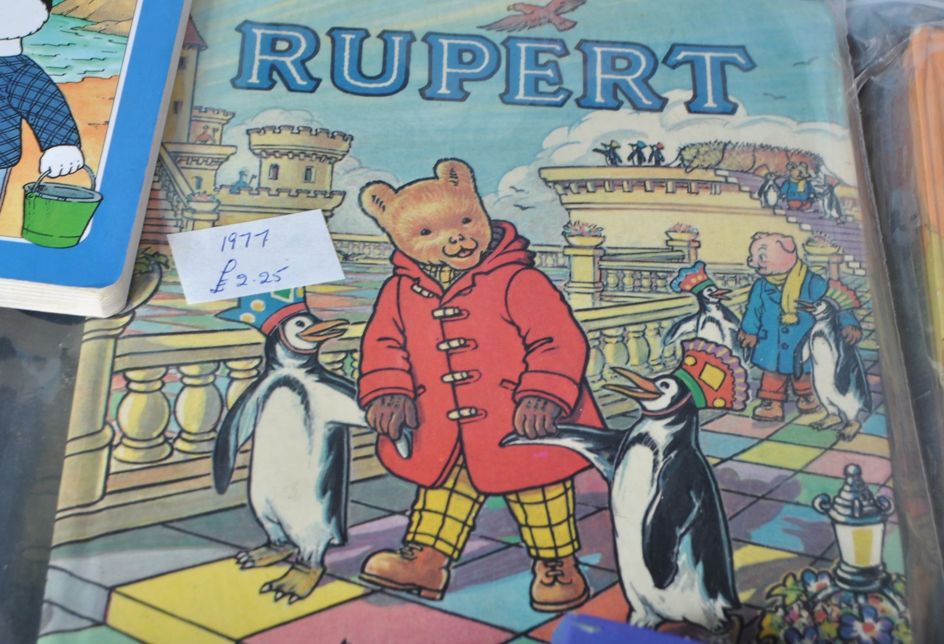 COLLECTION OF ASSORTED RUPERT THE BEAR COLLECTIBLES - Image 5 of 10