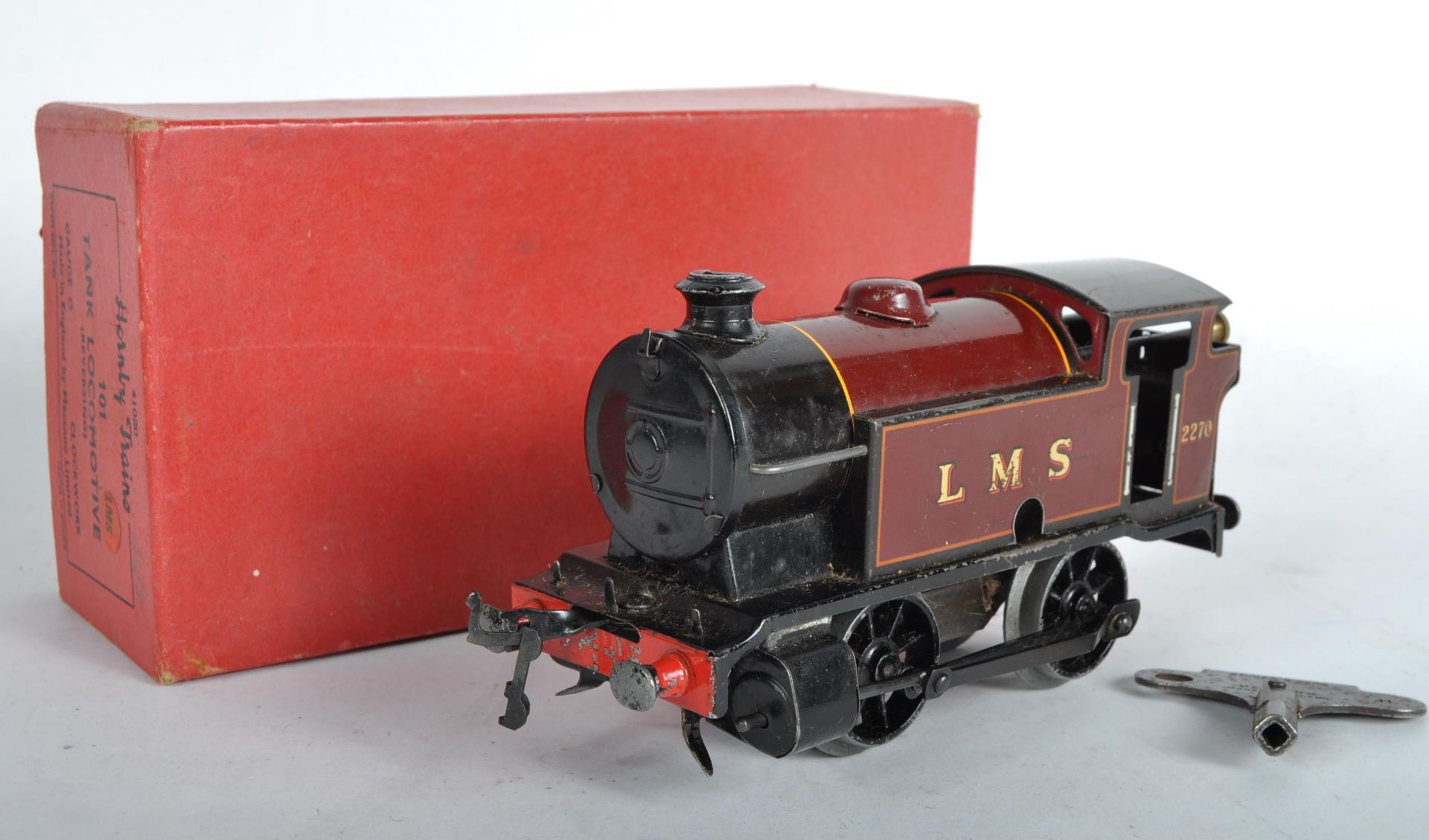 VINTAGE HORNBY O GAUGE MODEL RAILWAY CLOCKWORK LOCOMOTIVE