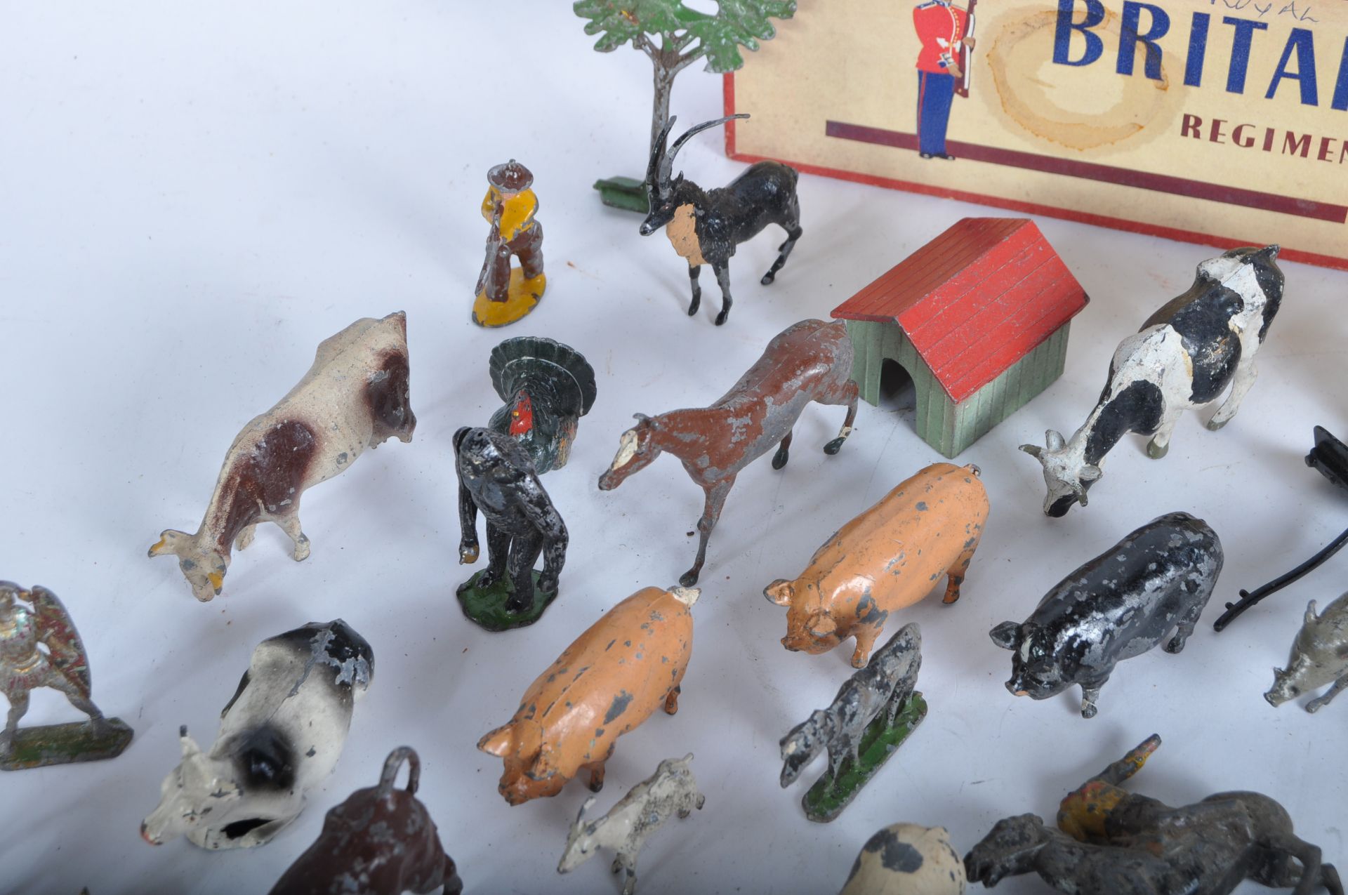 COLLECTION OF VINTAGE LEAD TOY SOLDIERS & FARM ANIMALS - Image 3 of 7