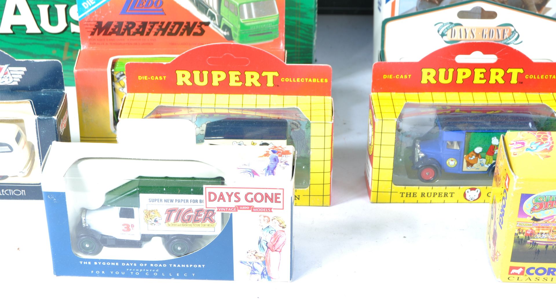 COLLECTION OF ASSORTED BOXED DIECAST MODELS - Image 3 of 6