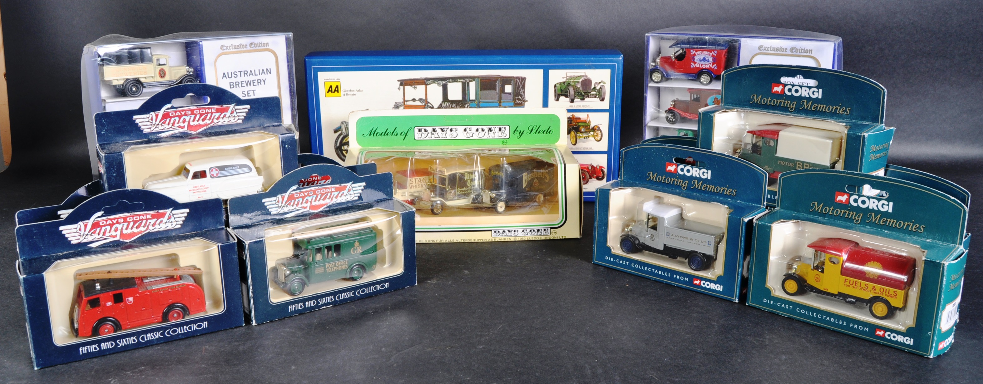 MIXED COLLECTION OF VANGUARD, CORGI & OXFORD COMMERCIAL DIECAST VEHICLES