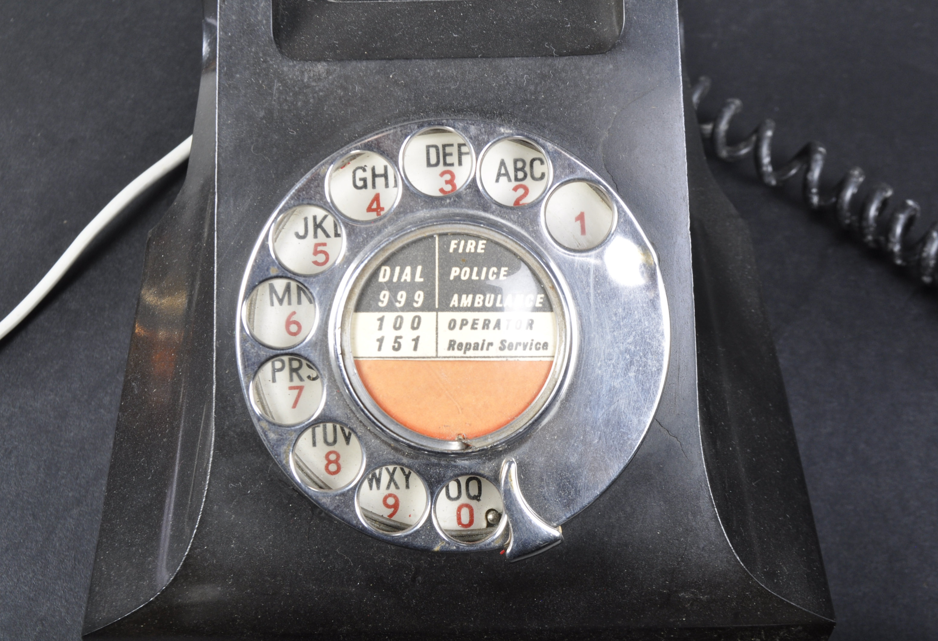 VINTAGE ART DECO BAKELITE RING DIAL TELEPHONE - Image 4 of 6