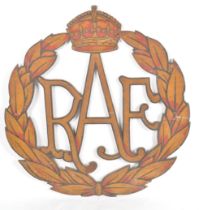 RAF - VINTAGE EARLY 20TH CENTURY RAF OAK AND PAPER CREST