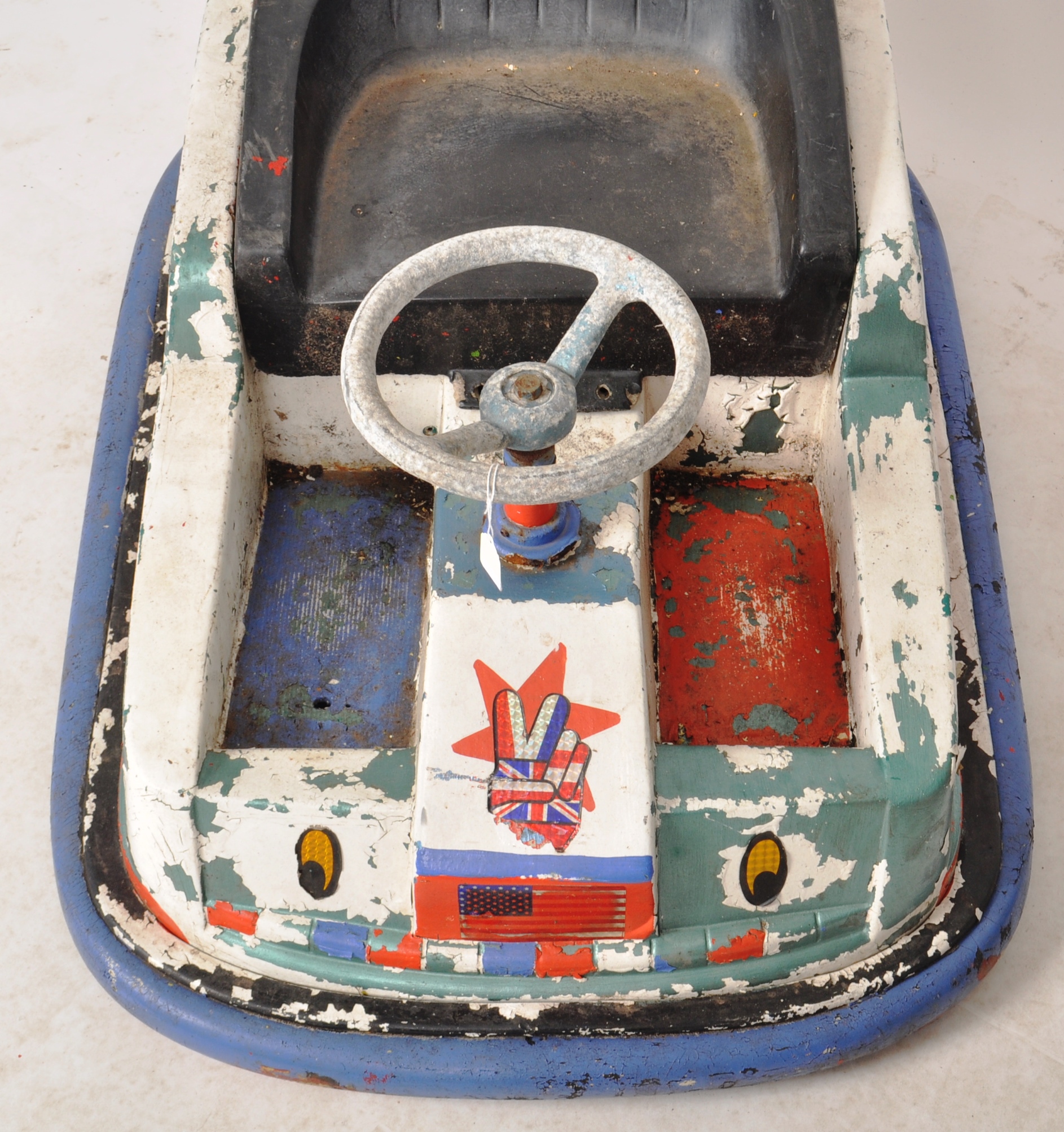 DODGEMS - A VINTAGE FAIRGROUND BUMPER CAR - Image 3 of 10