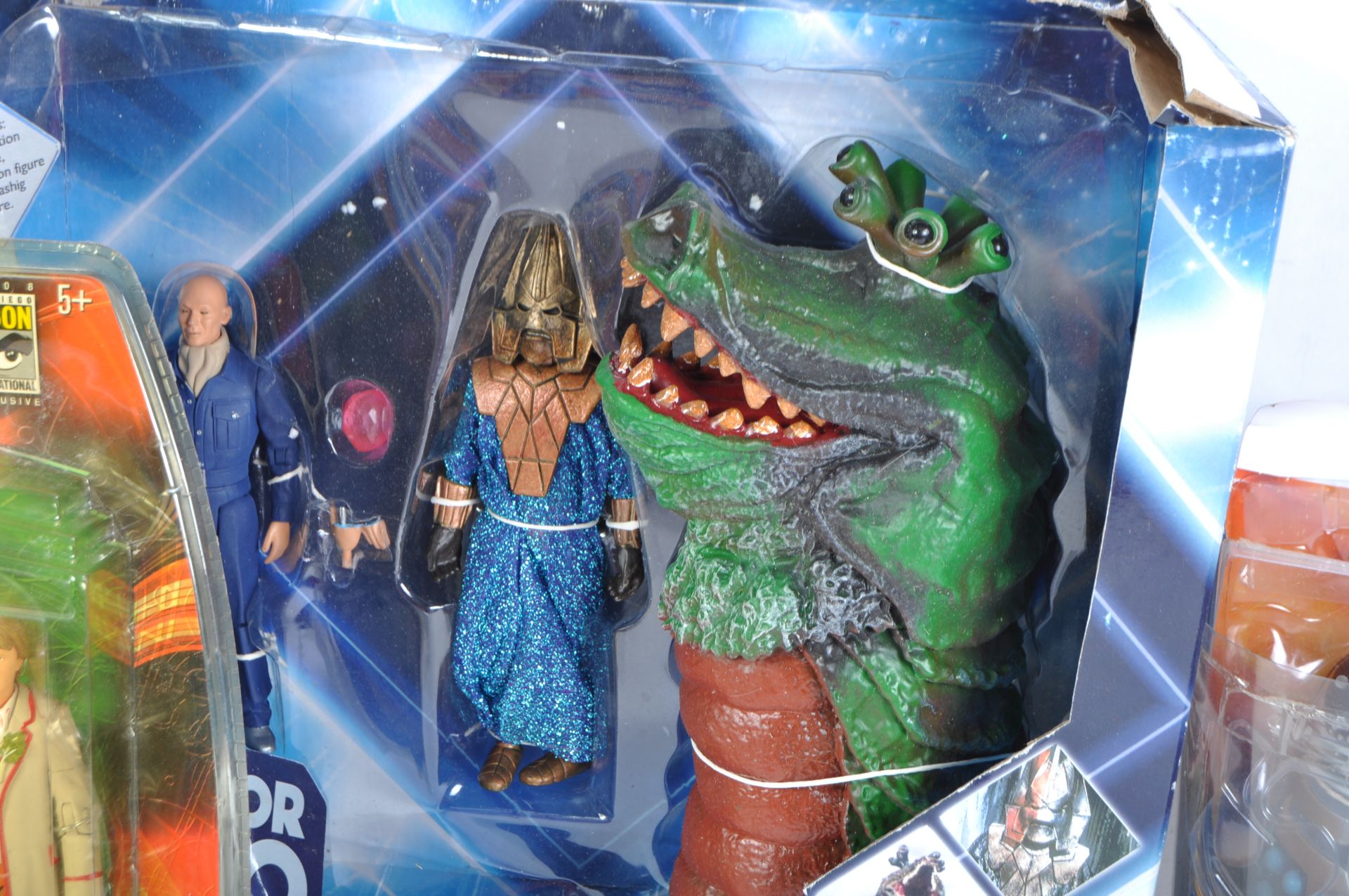 DOCTOR WHO - ' CLASSIC WHO ' - COLLECTION OF BOXED ACTION FIGURES - Image 5 of 6