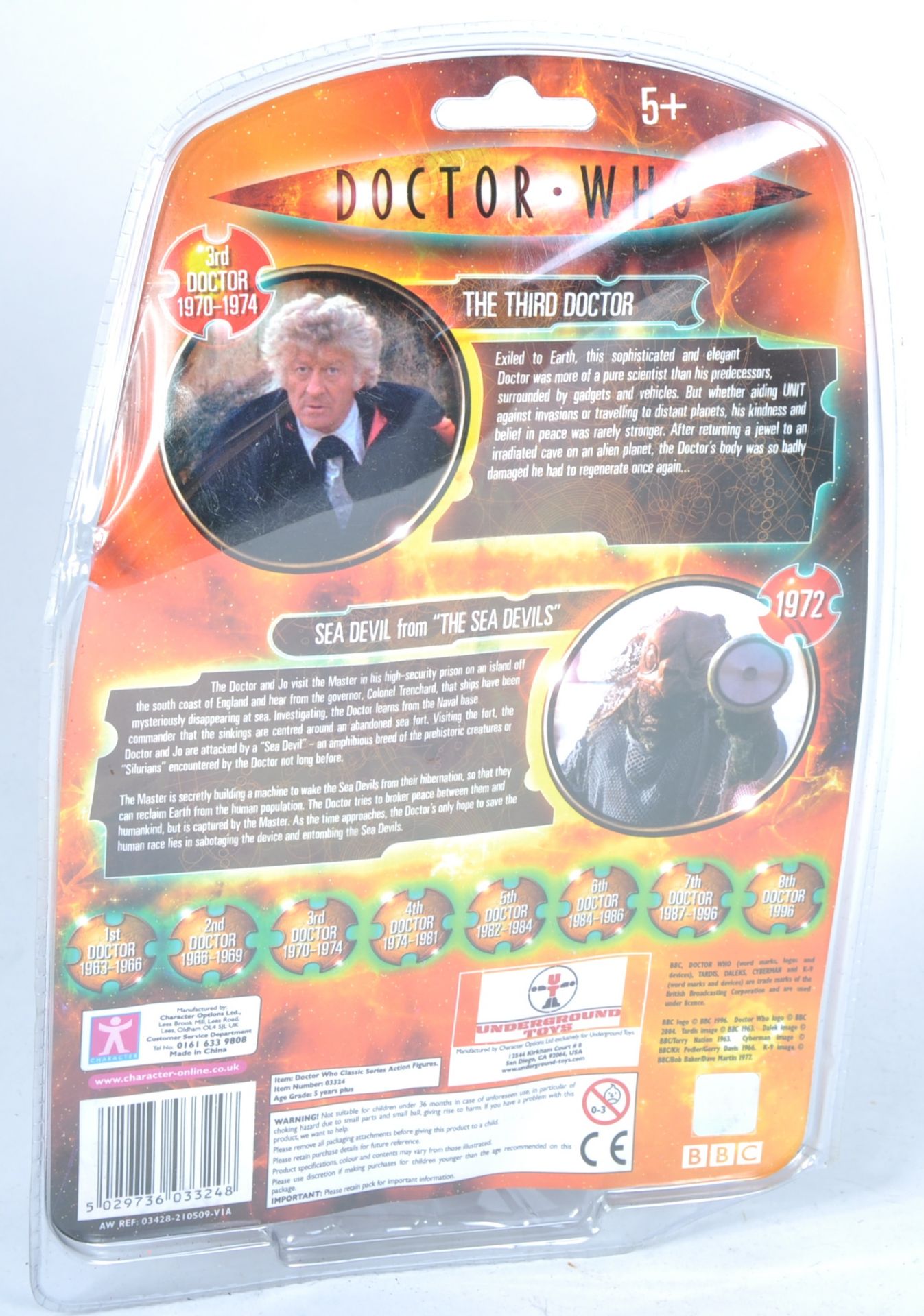 DOCTOR WHO - CHARACTER OPTIONS - THIRD DOCTOR FIGURE - Image 3 of 3