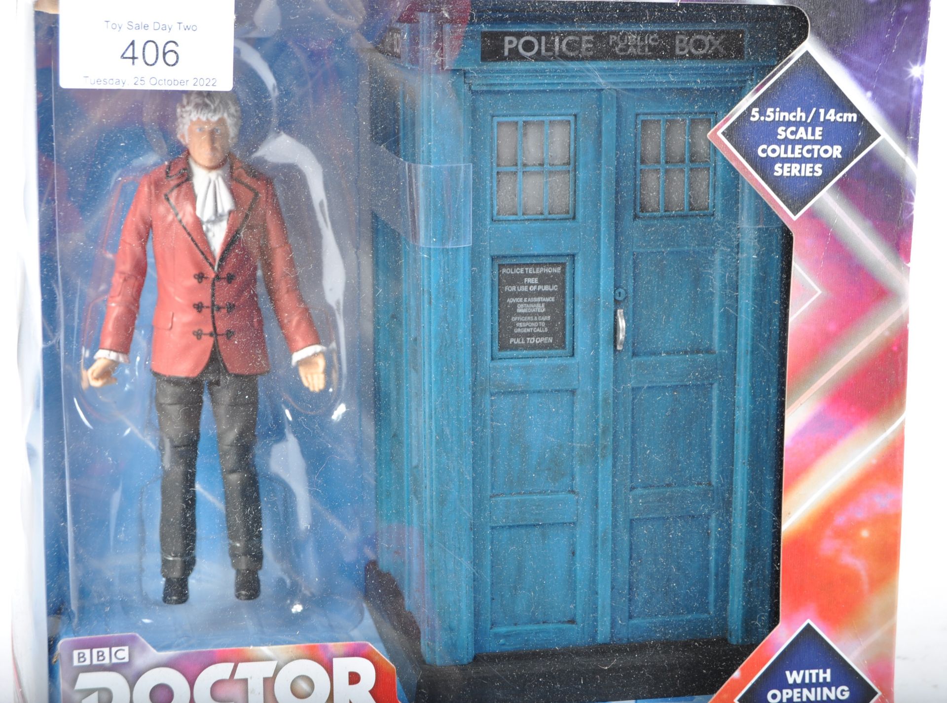 DOCTOR WHO - CHARACTER OPTIONS - THIRD DOCTOR TARDIS SET - Image 2 of 3