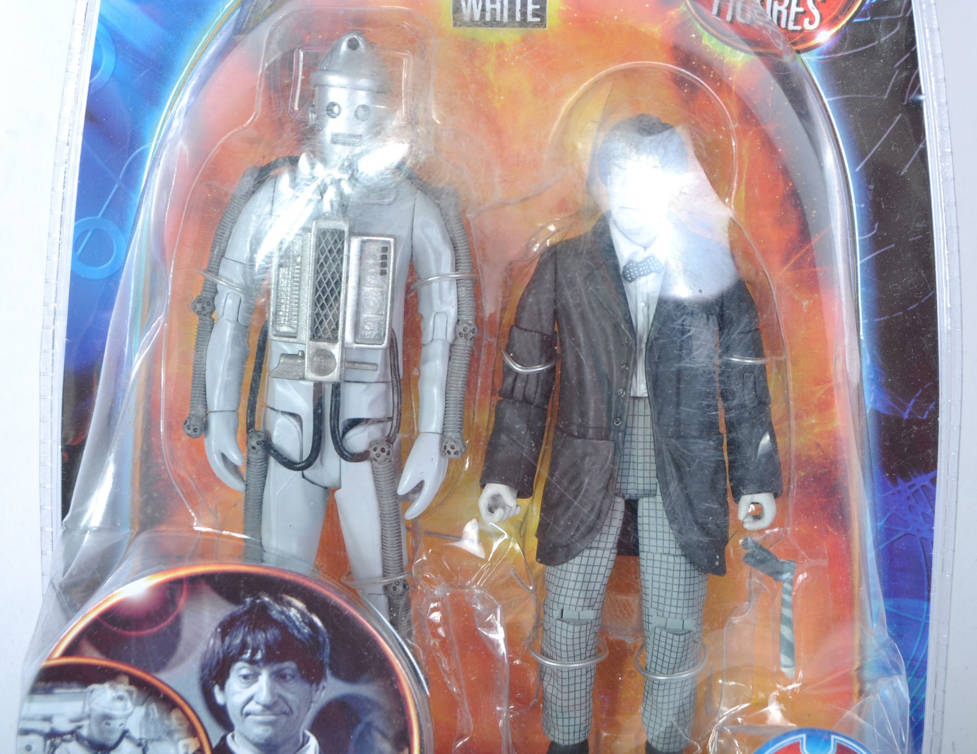 DOCTOR WHO - UNDERGROUND TOYS - SECOND DOCTOR EXCLUSIVE - Image 2 of 3