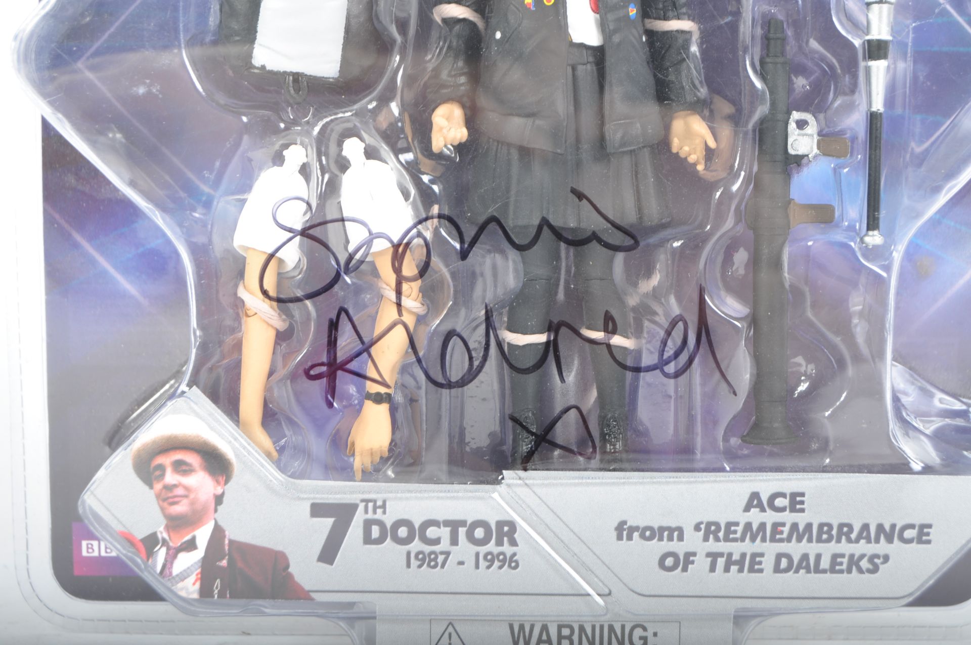 DOCTOR WHO - SOPHIE ALDRED (ACE) - SIGNED ACTION FIGURE - Image 2 of 3