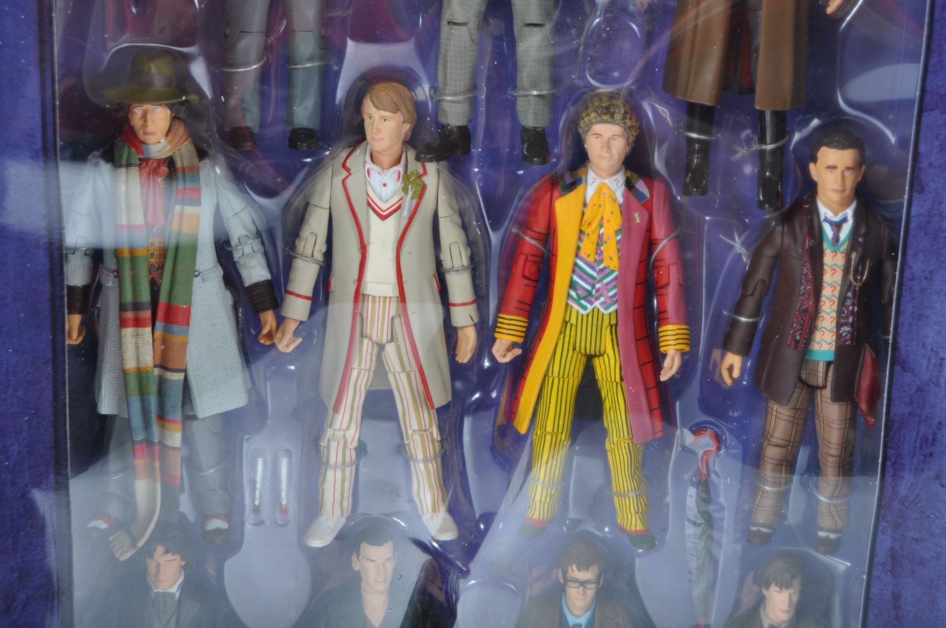 DOCTOR WHO - CHARACTER OPTIONS - ELEVEN DOCTOR FIGURE SET - Image 3 of 4