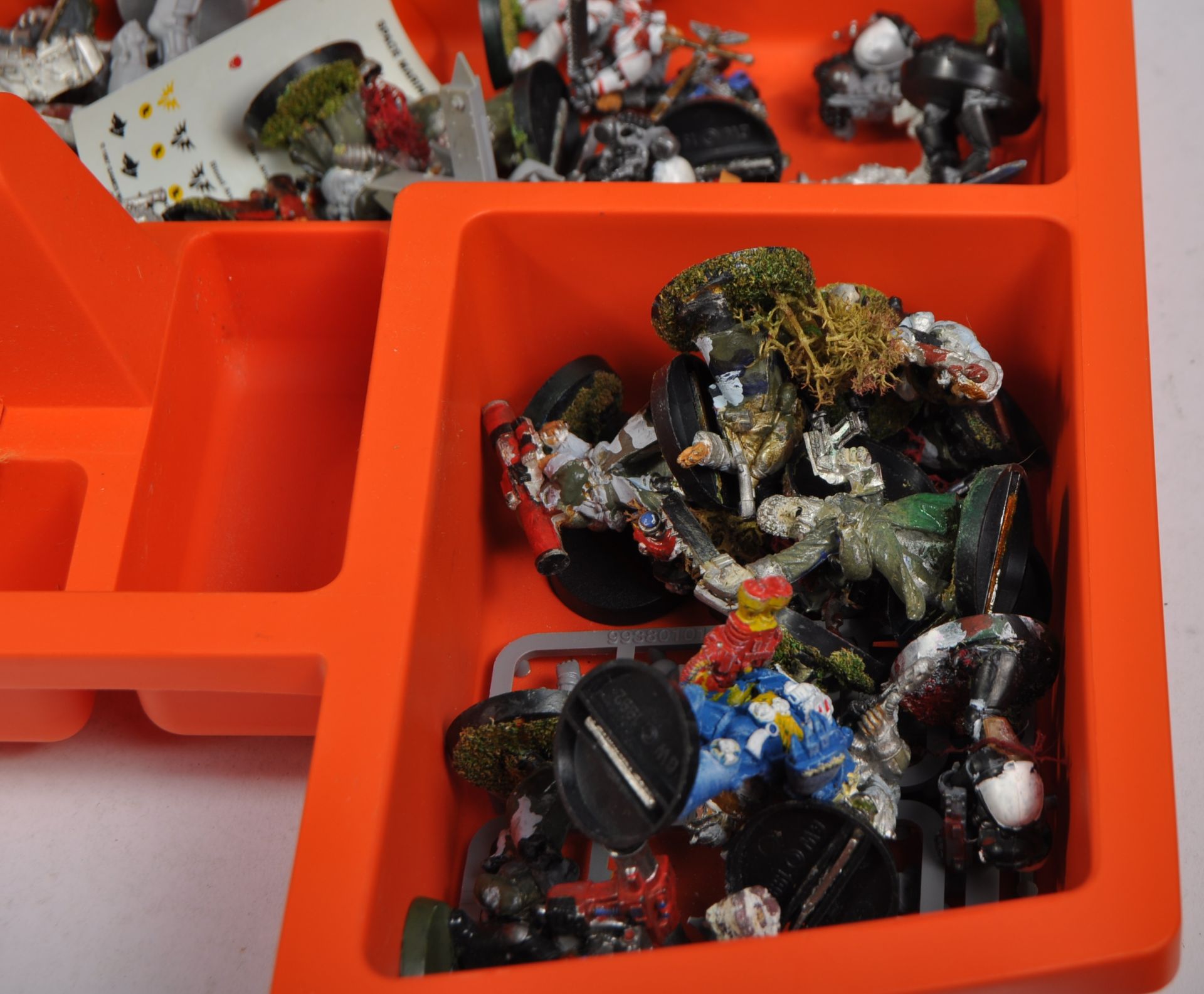 LARGE COLLECTION OF GAMES WORKSHOP WARHAMMER FIGURES - Image 5 of 10