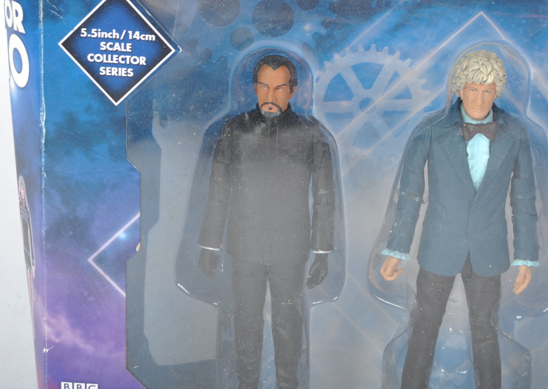 DOCTOR WHO - CHARACTER OPTIONS - THIRD DOCTOR COLLECTOR SET - Image 4 of 5