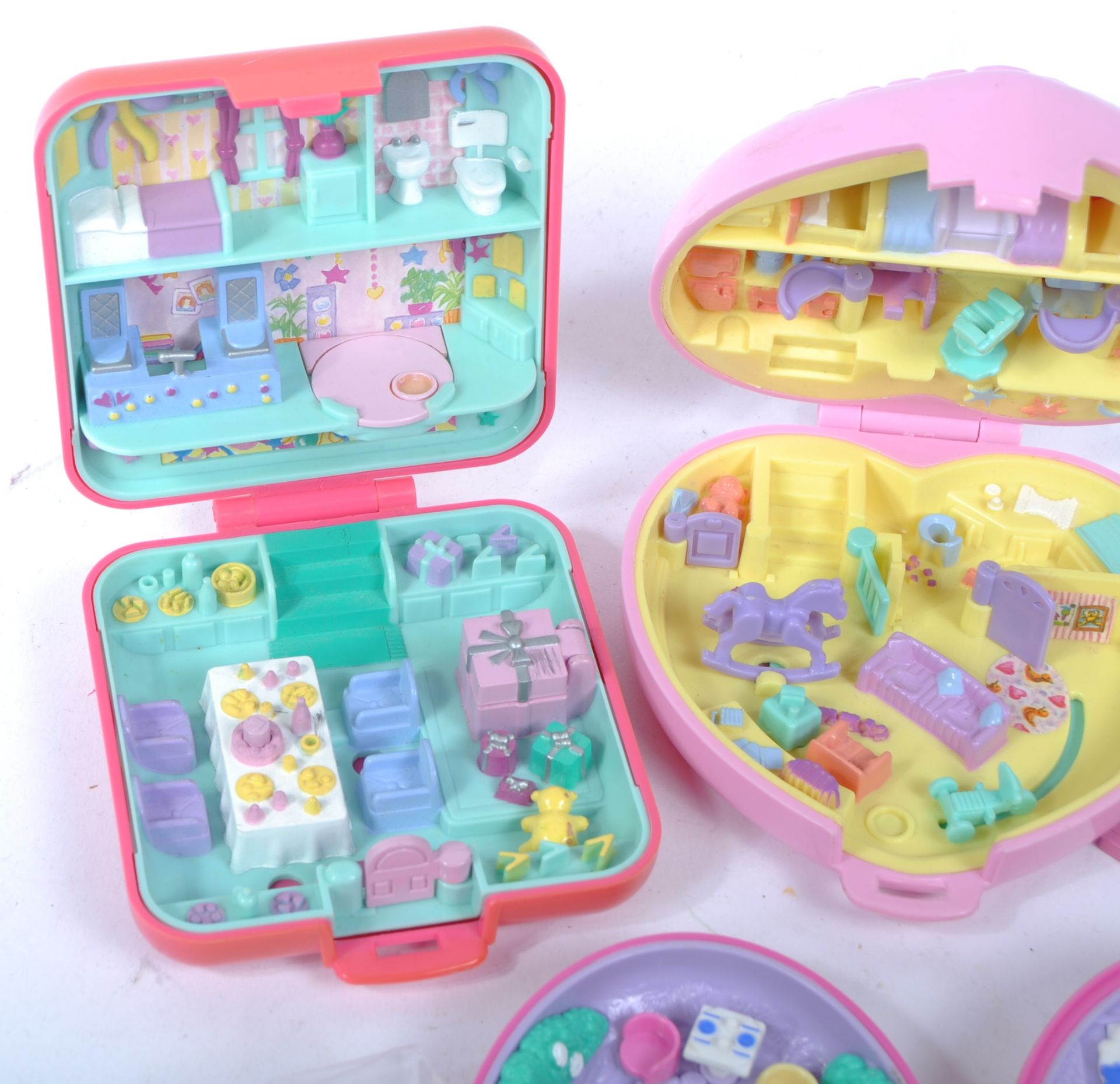 COLLLCTION OF VINTAGE BLUEBIRD POLLY POCKET PLAYSETS - Image 5 of 7