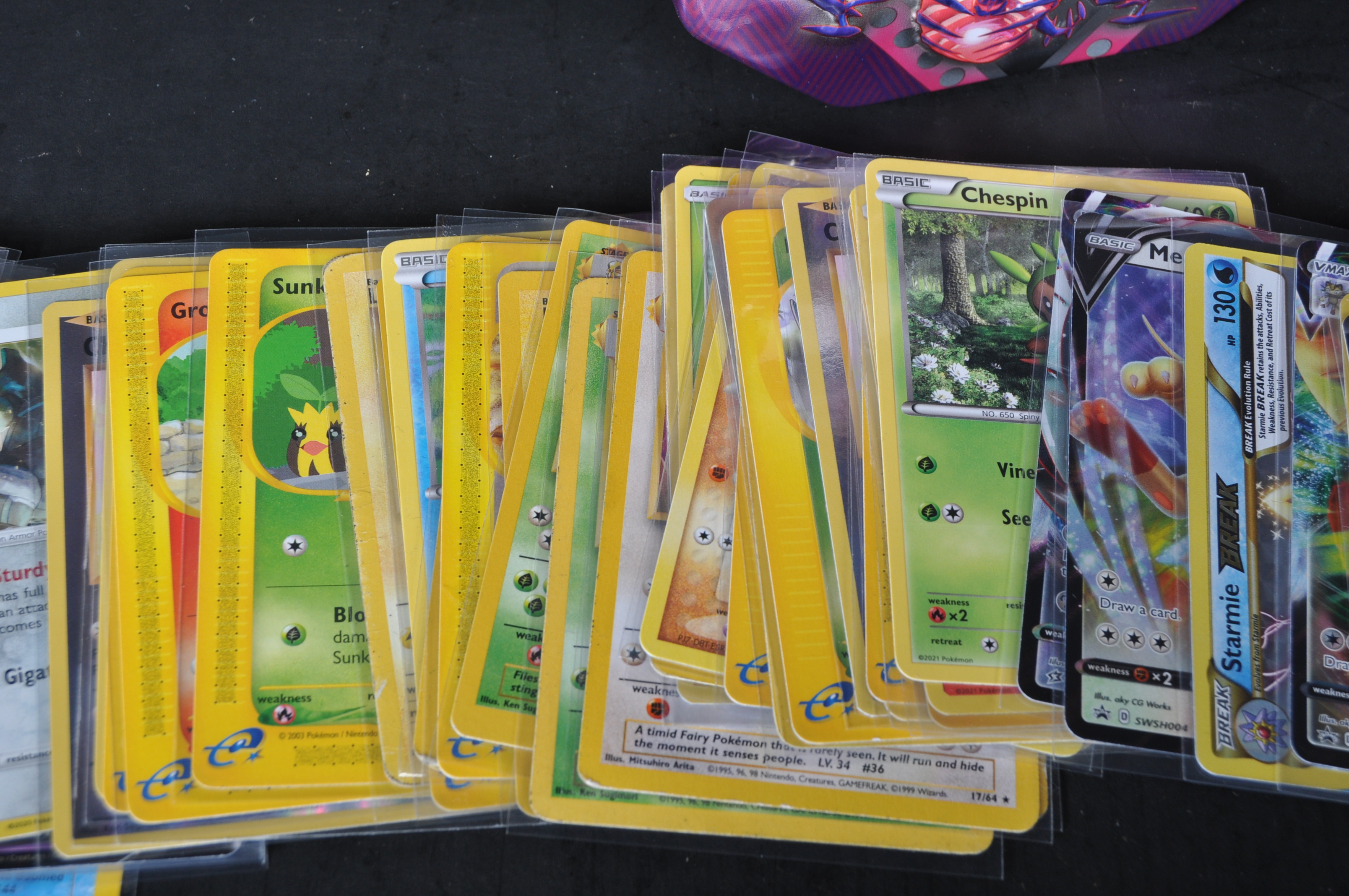 POKEMON TRADING CARD GAME - COLLECTION OF ASSORTED VINTAGE & MODERN POKEMON CARDS - Image 17 of 20