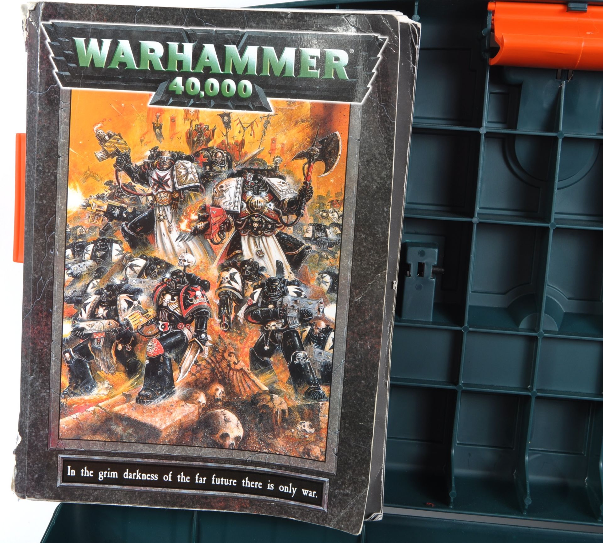 LARGE COLLECTION OF GAMES WORKSHOP WARHAMMER FIGURES - Image 9 of 10